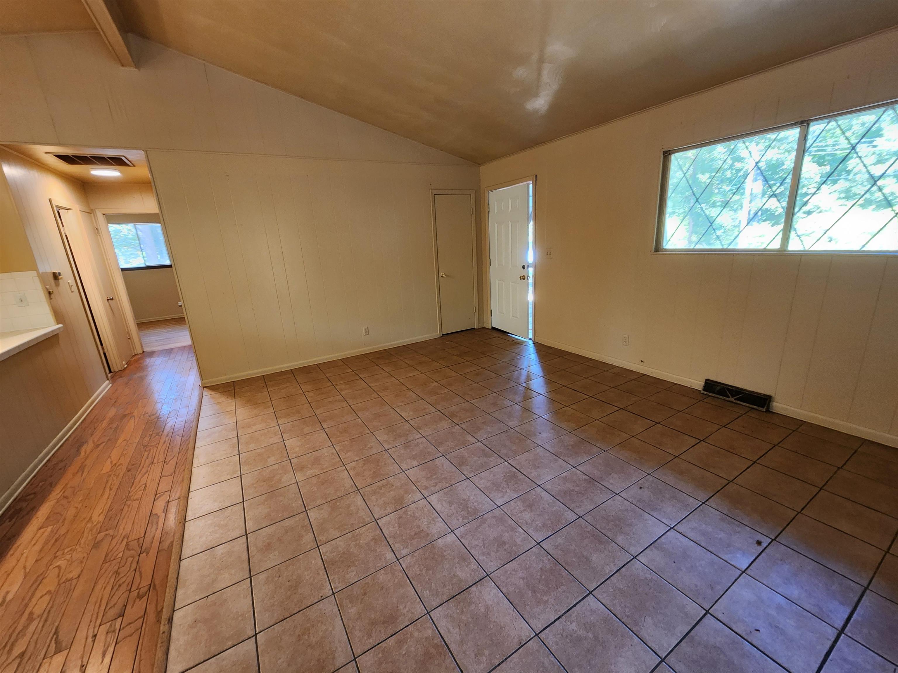 36 Mena  Cherokee Village, AR