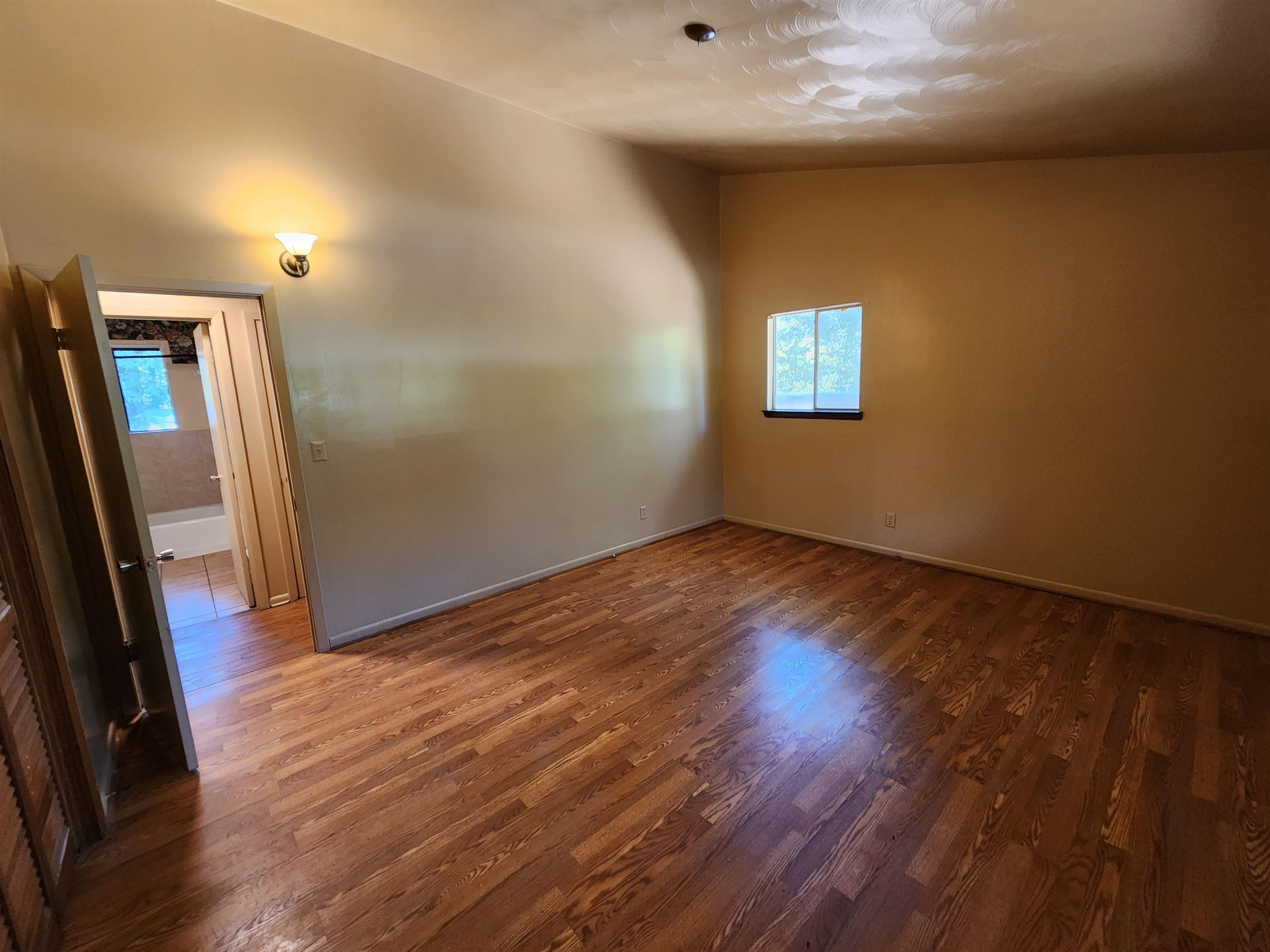 36 Mena  Cherokee Village, AR