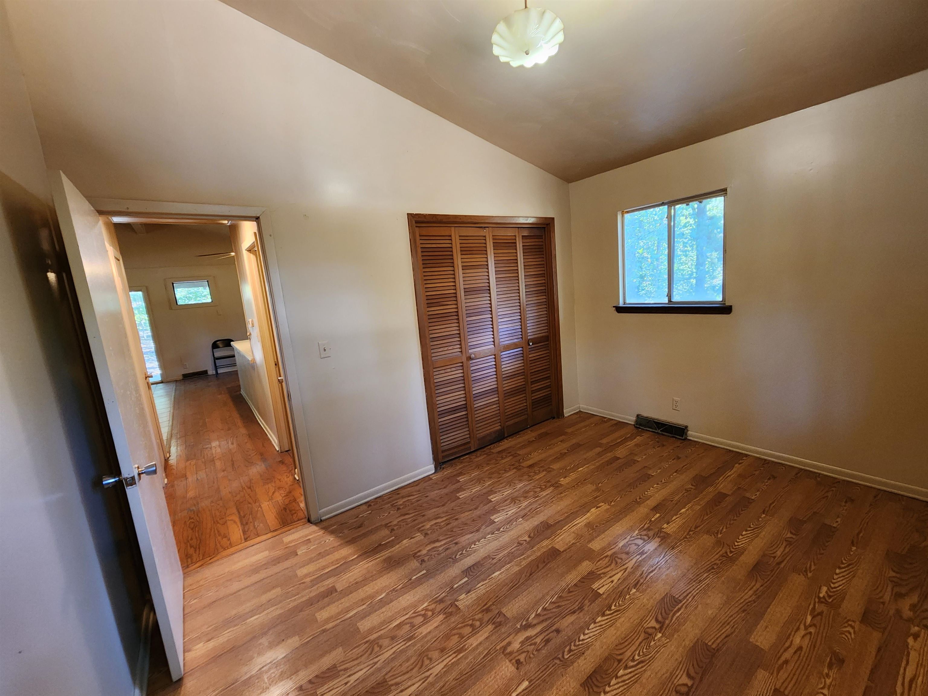 36 Mena  Cherokee Village, AR