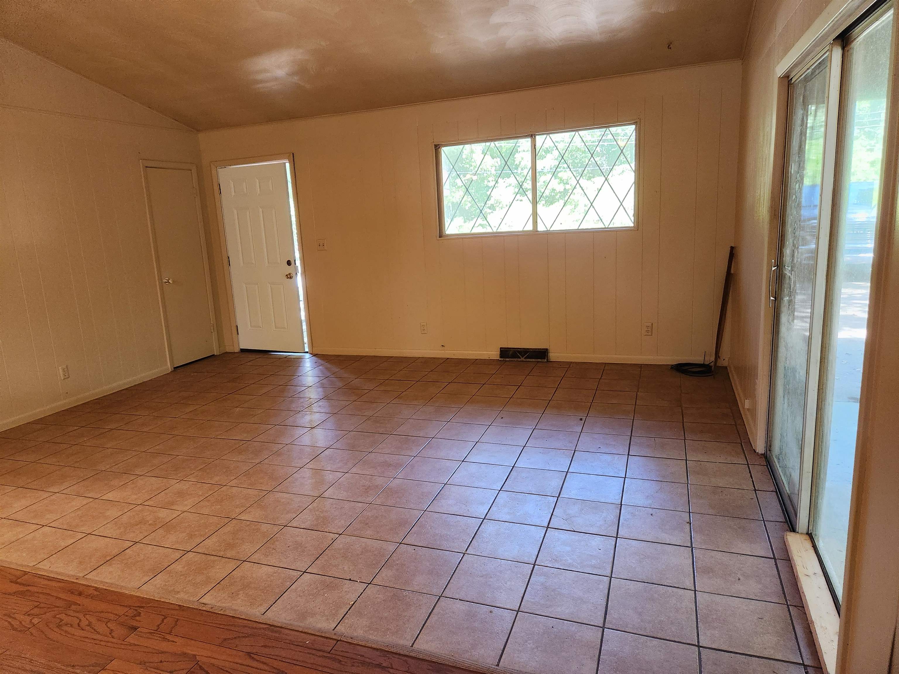 36 Mena  Cherokee Village, AR