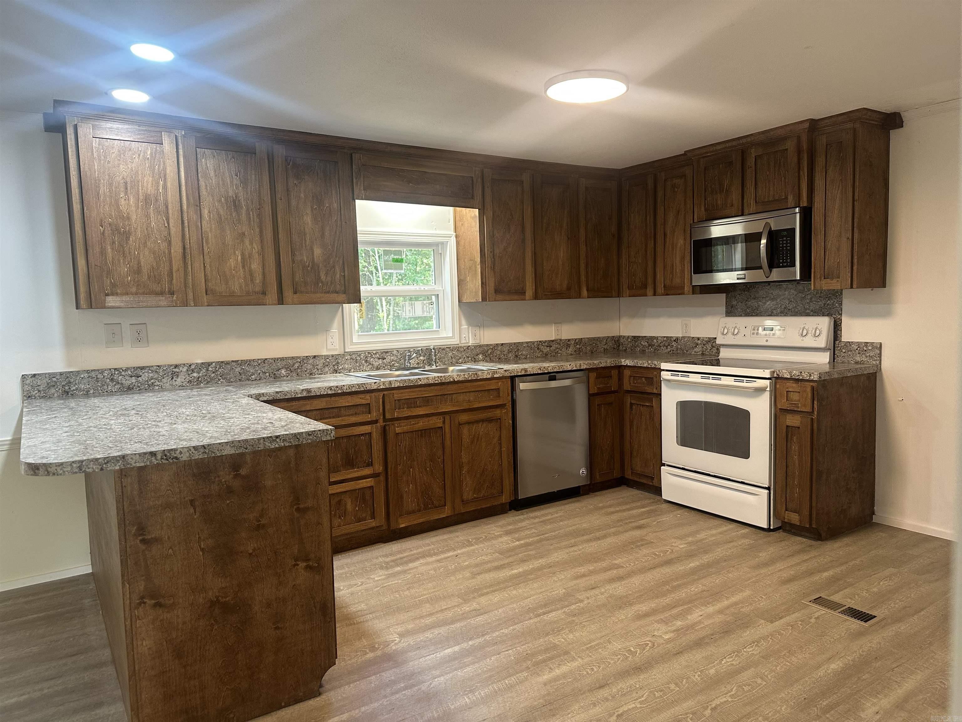 86 Copeland  Romance, AR