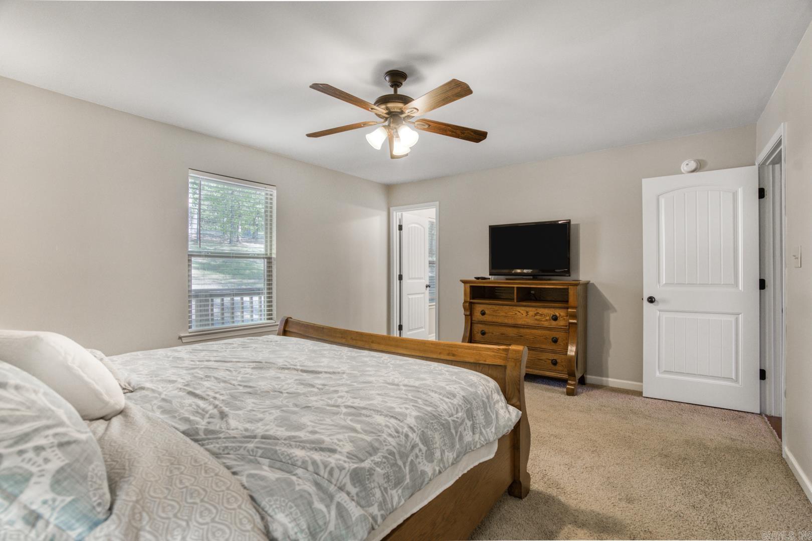 175 Sylvan  Greers Ferry, AR