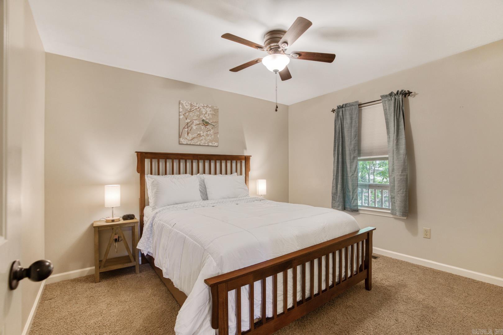 175 Sylvan  Greers Ferry, AR