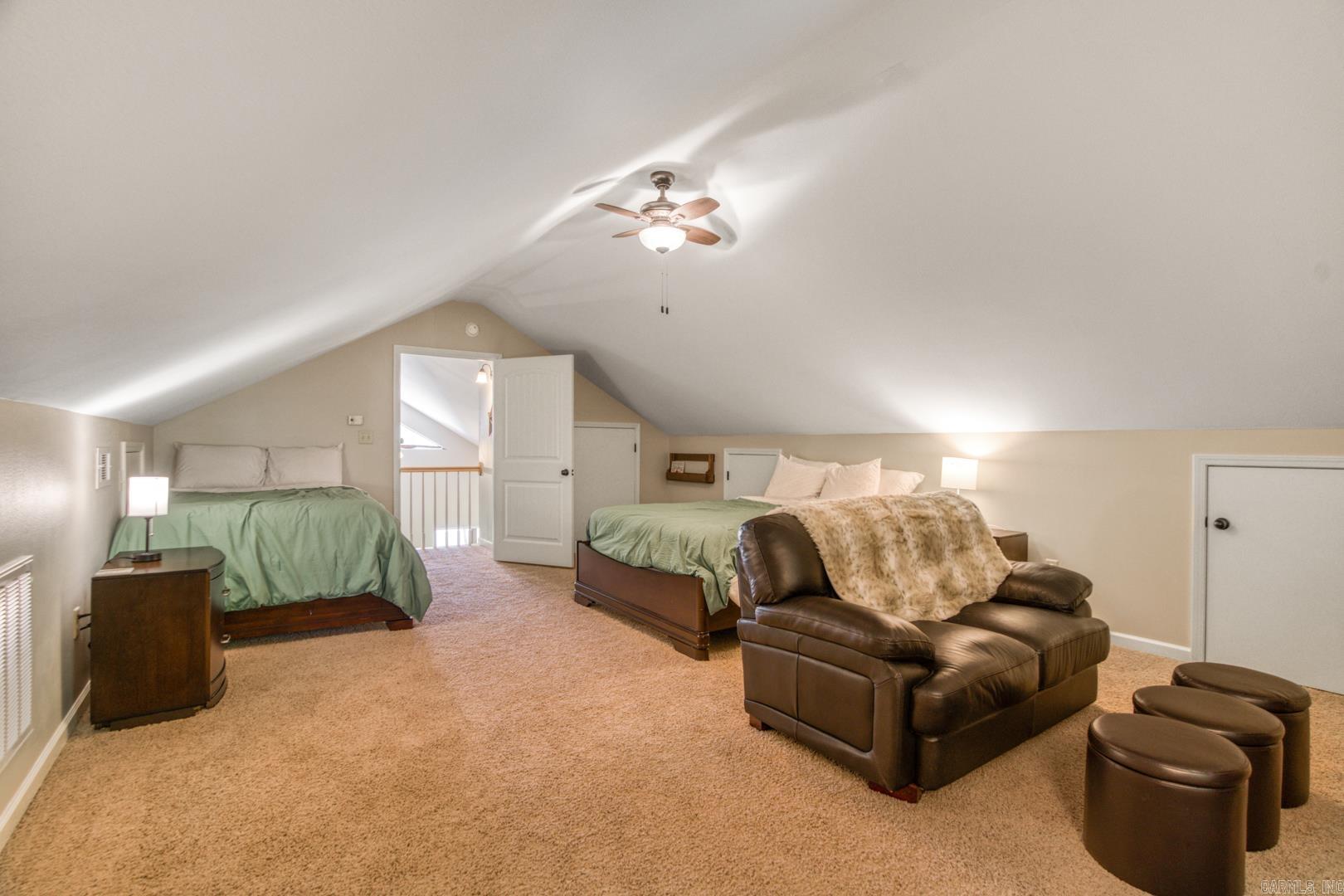 175 Sylvan  Greers Ferry, AR