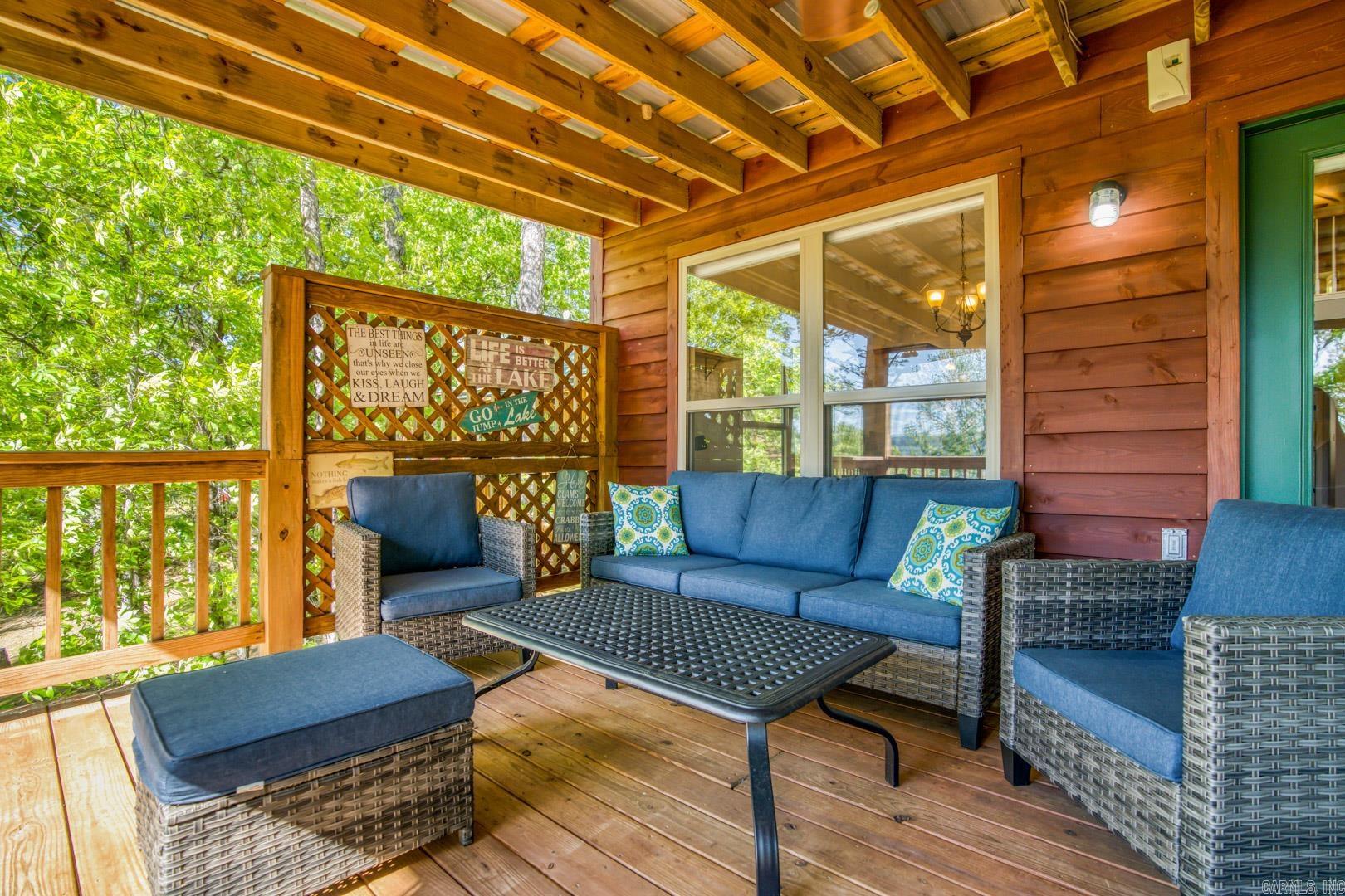 175 Sylvan  Greers Ferry, AR