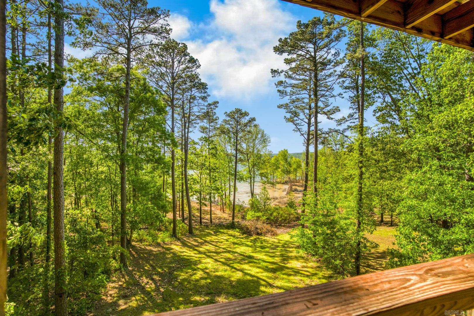 175 Sylvan  Greers Ferry, AR