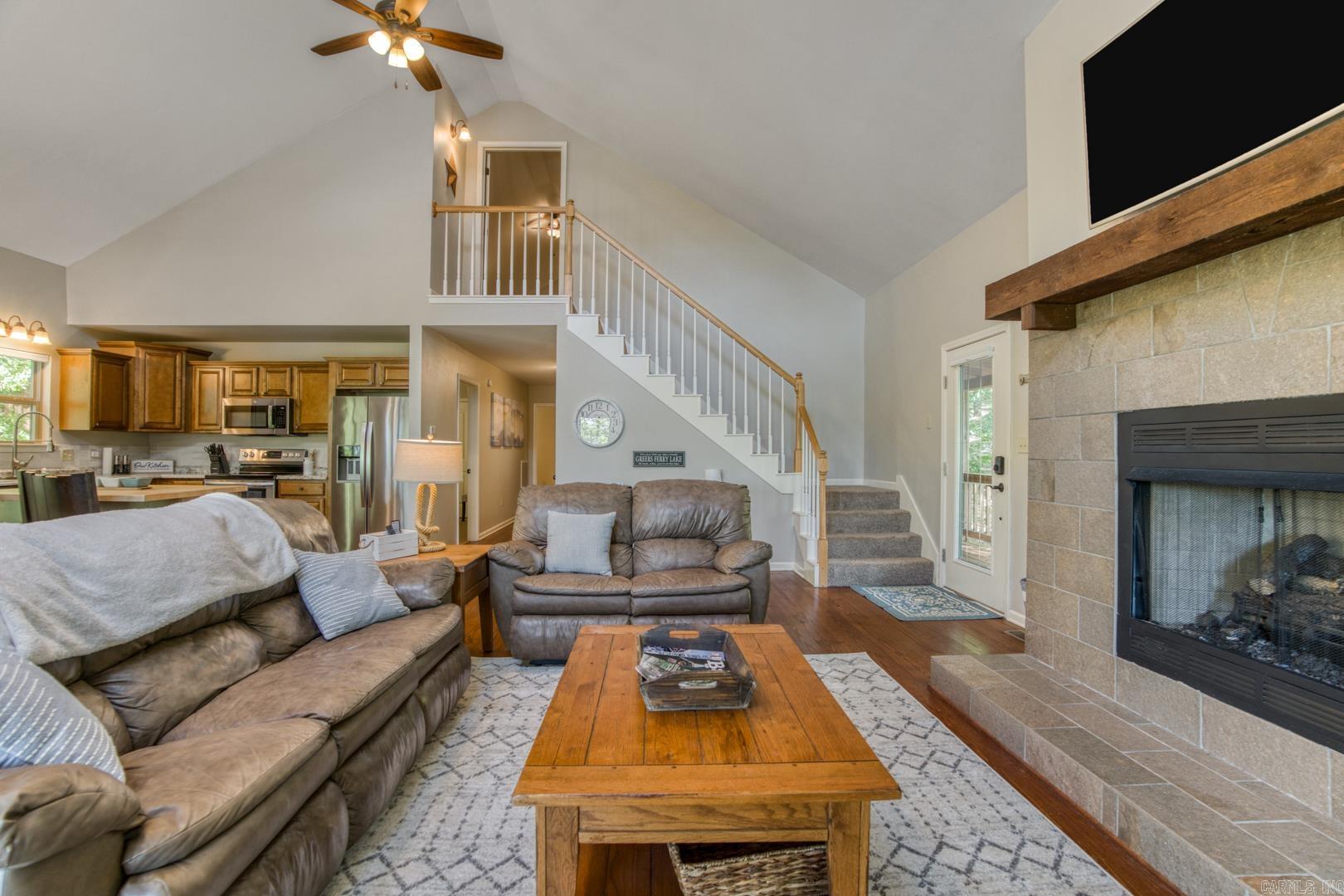 175 Sylvan  Greers Ferry, AR