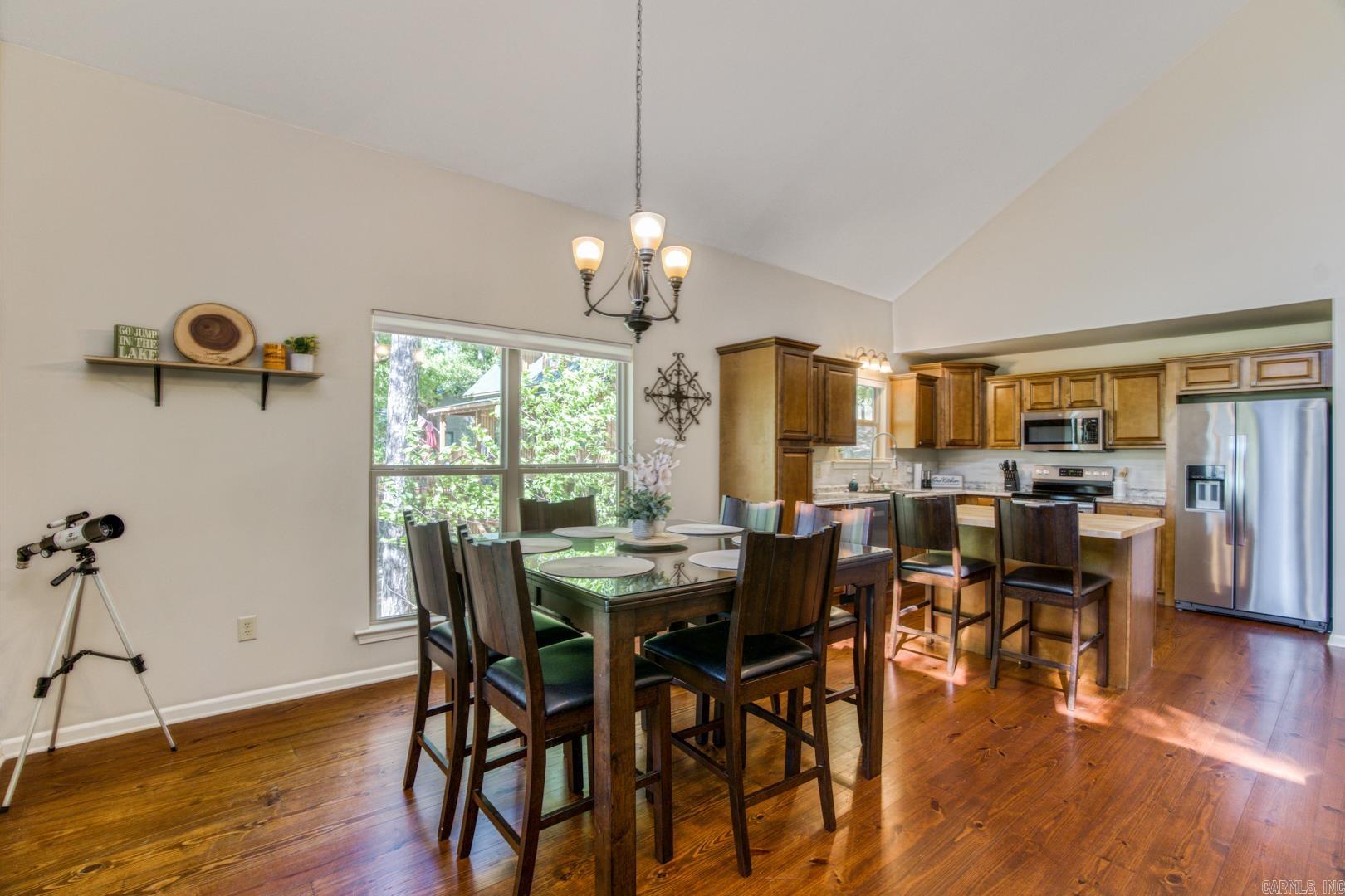175 Sylvan  Greers Ferry, AR