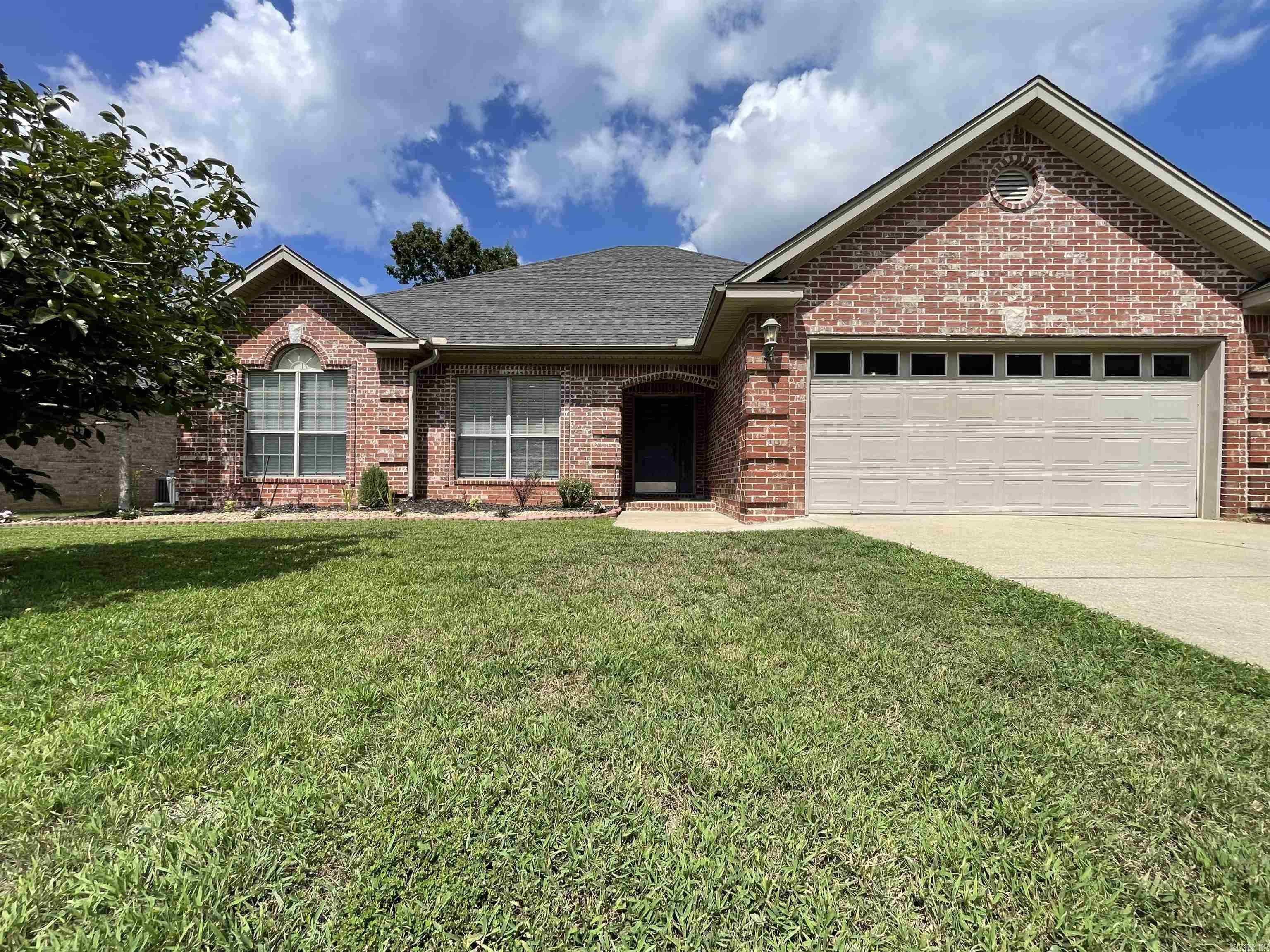 111 Orleans Drive Maumelle, AR 72113