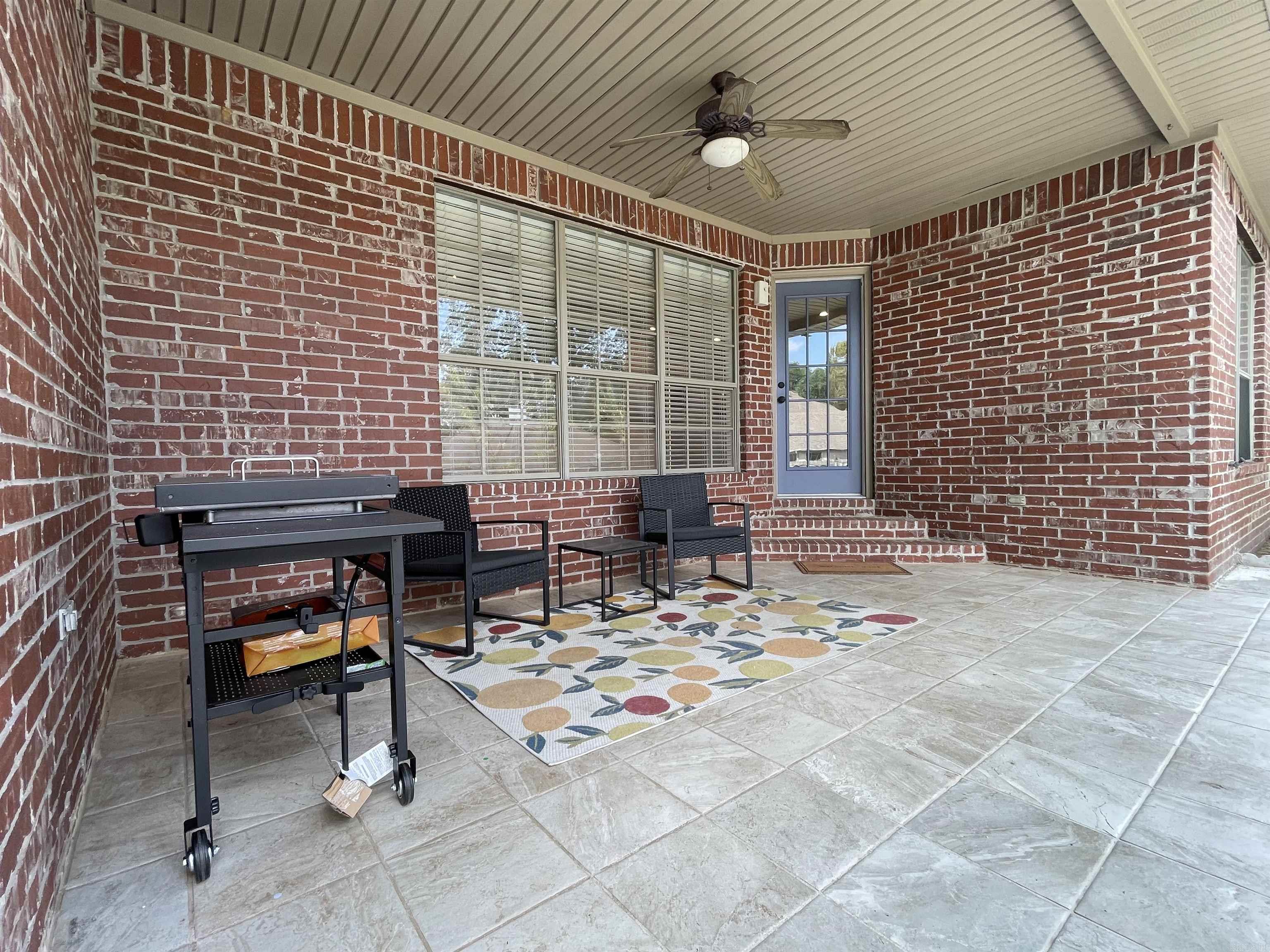 111 Orleans Drive Maumelle, AR 72113