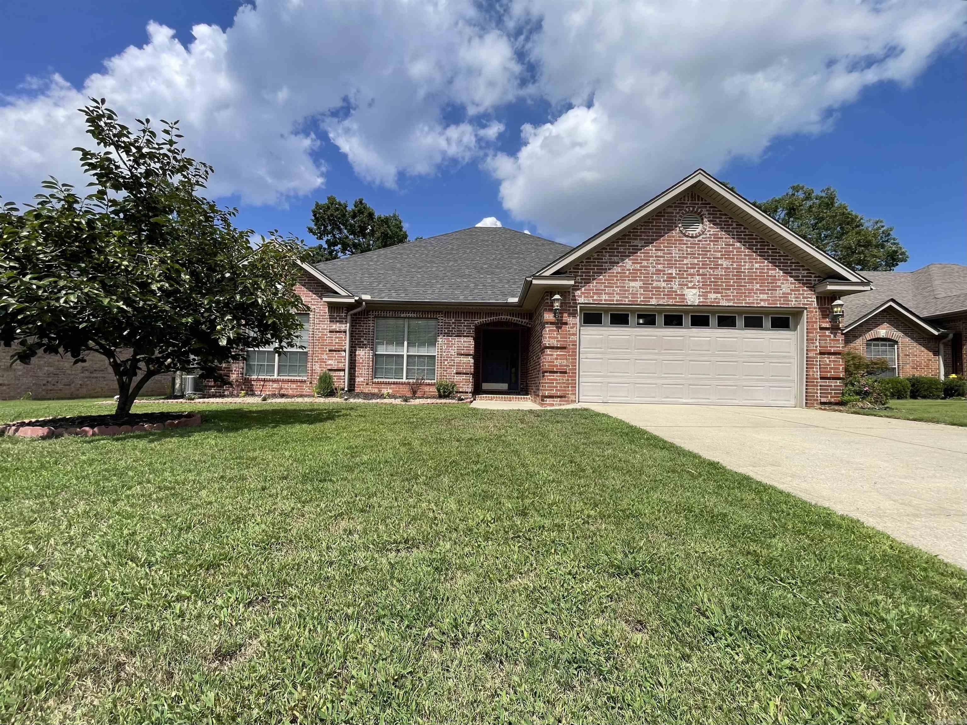 111 Orleans Drive Maumelle, AR 72113