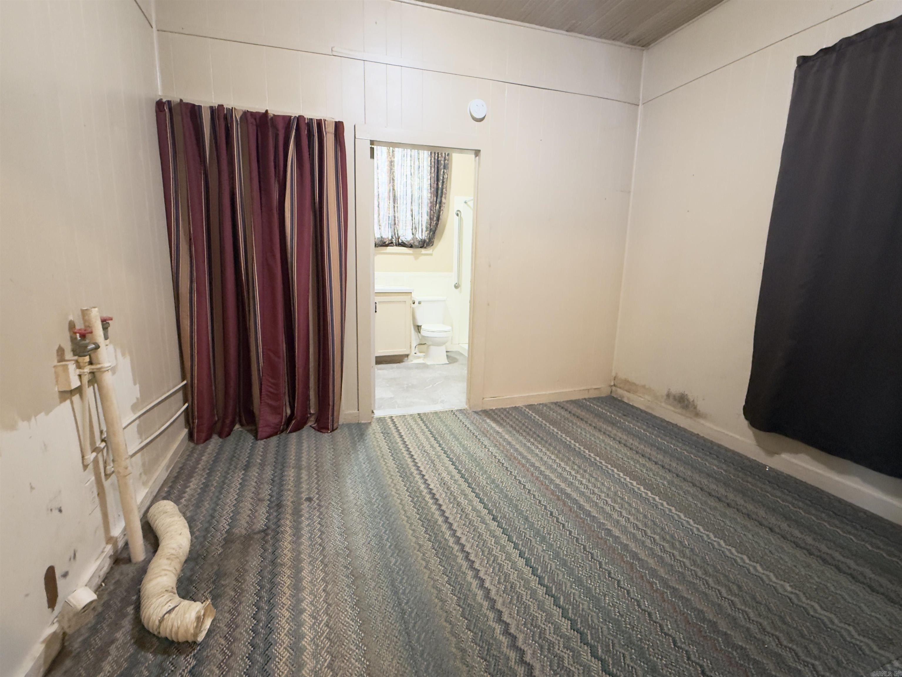 188 W Water  Dover, AR