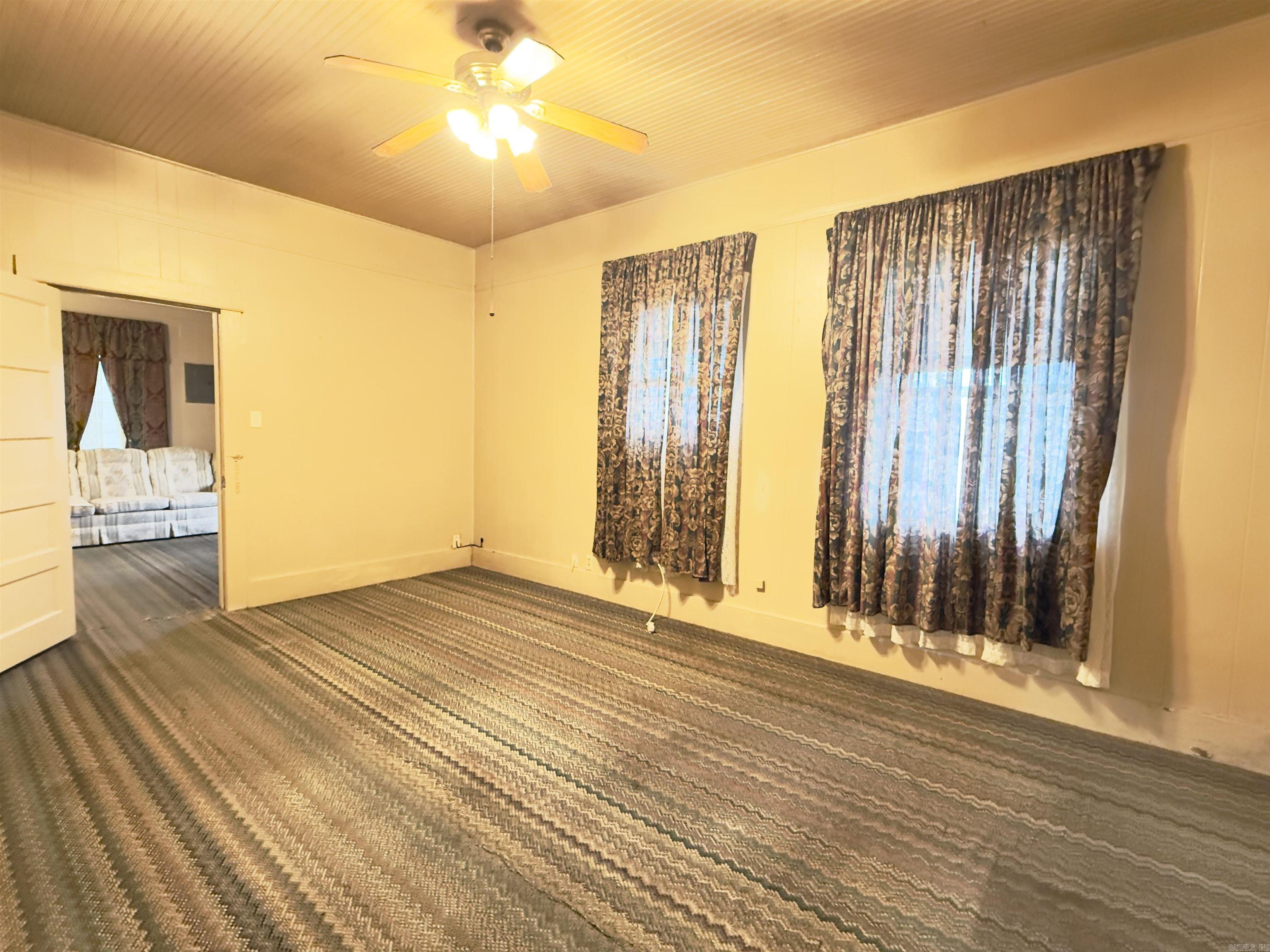 188 W Water  Dover, AR