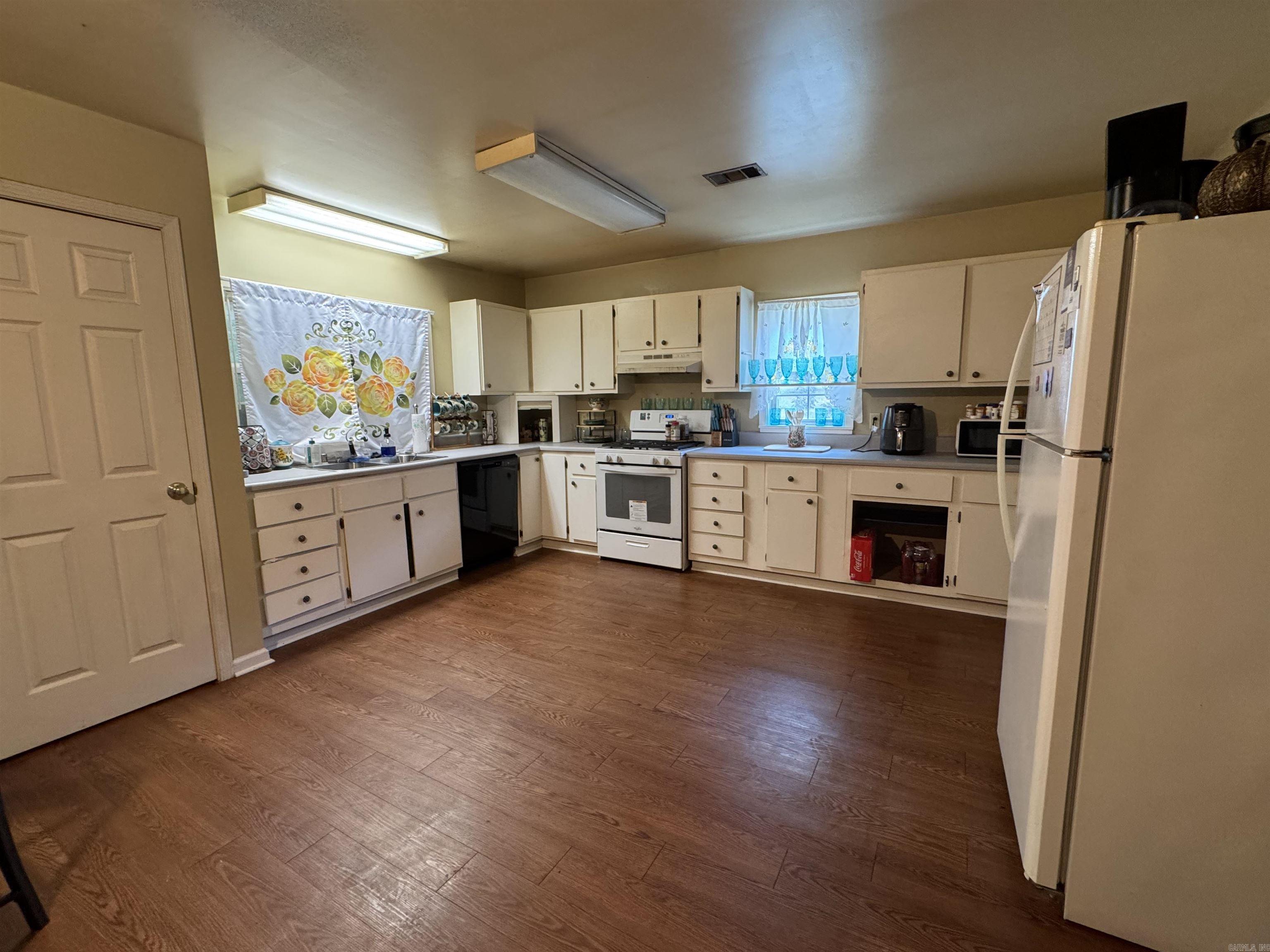 4715 Harrisburg Rd Jonesboro, AR 72404