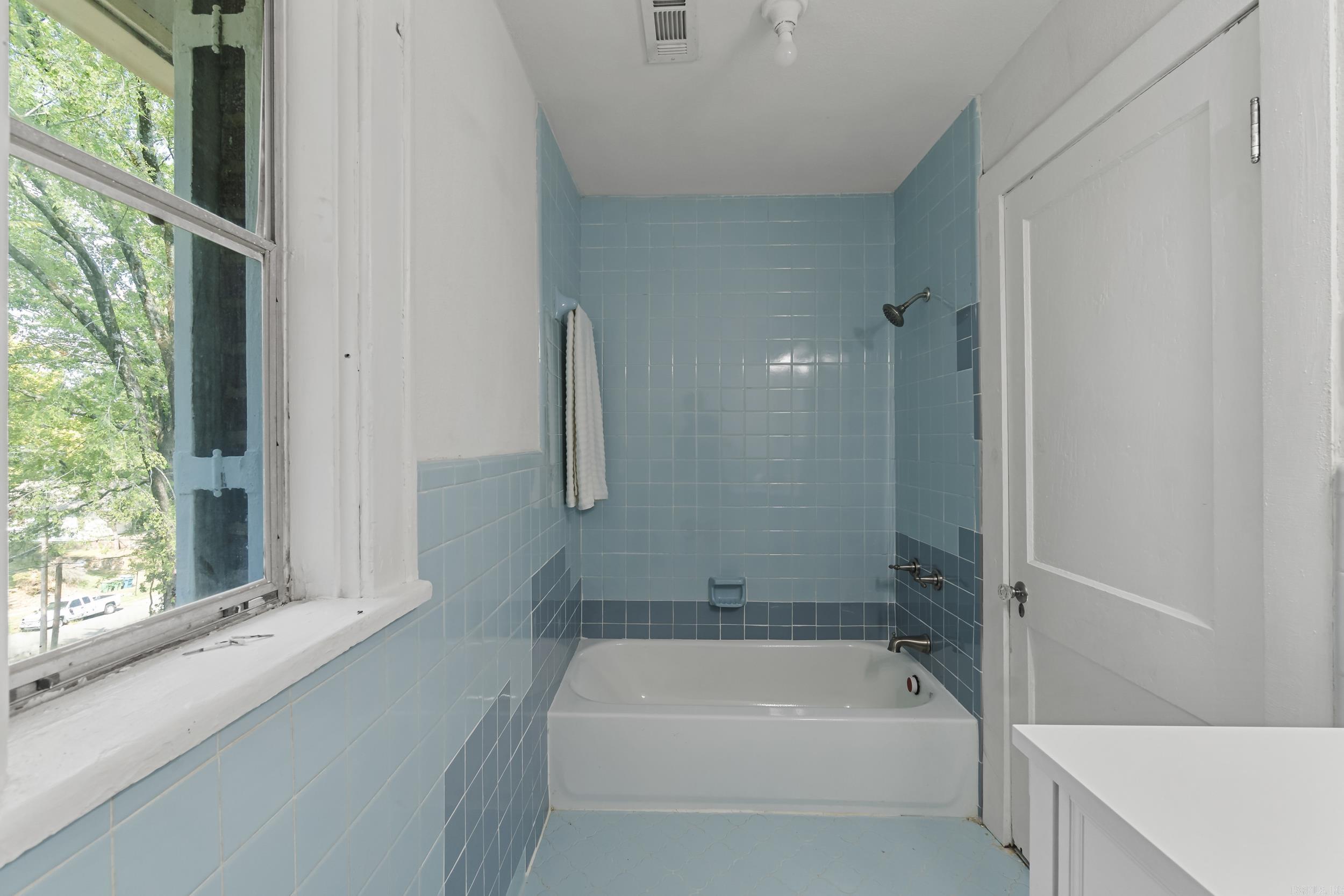 1623 W 24th  Little Rock, AR