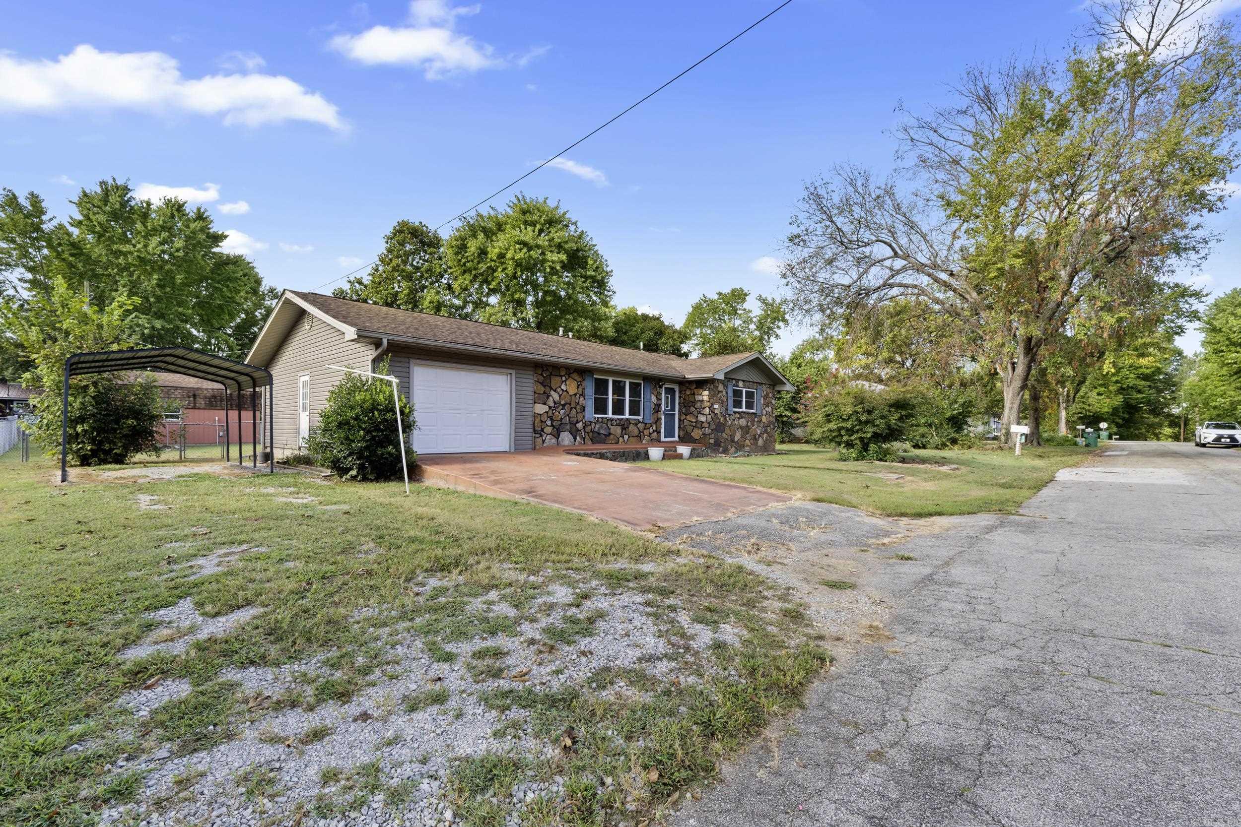 604 Park  Flippin, AR