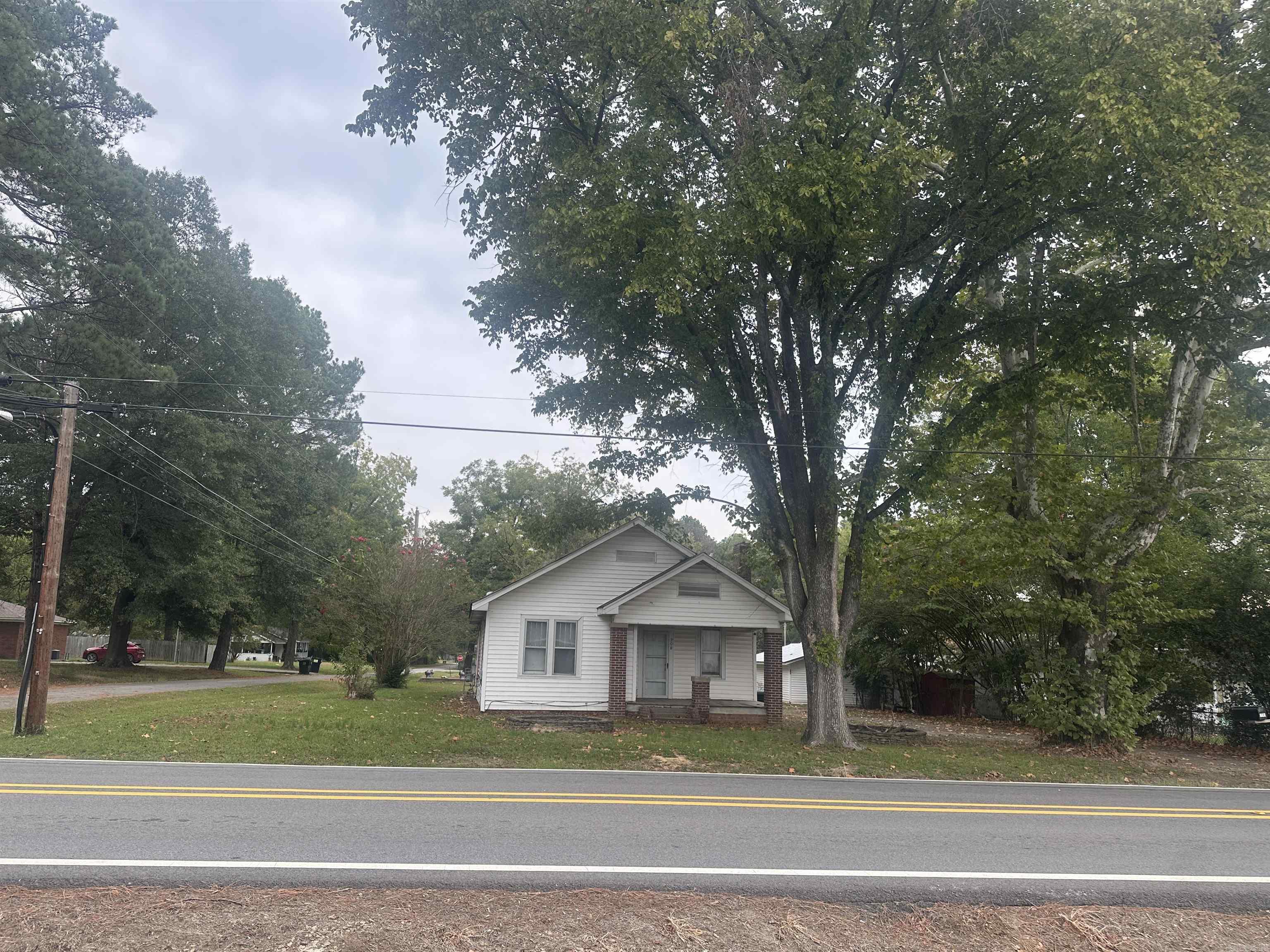 208 Moore  Ward, AR