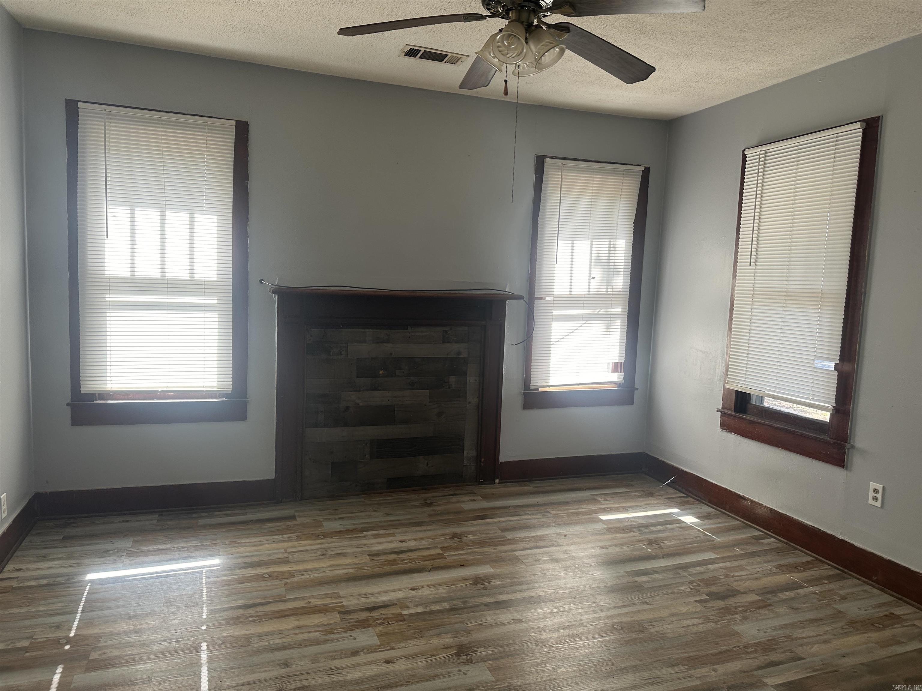 208 Moore  Ward, AR