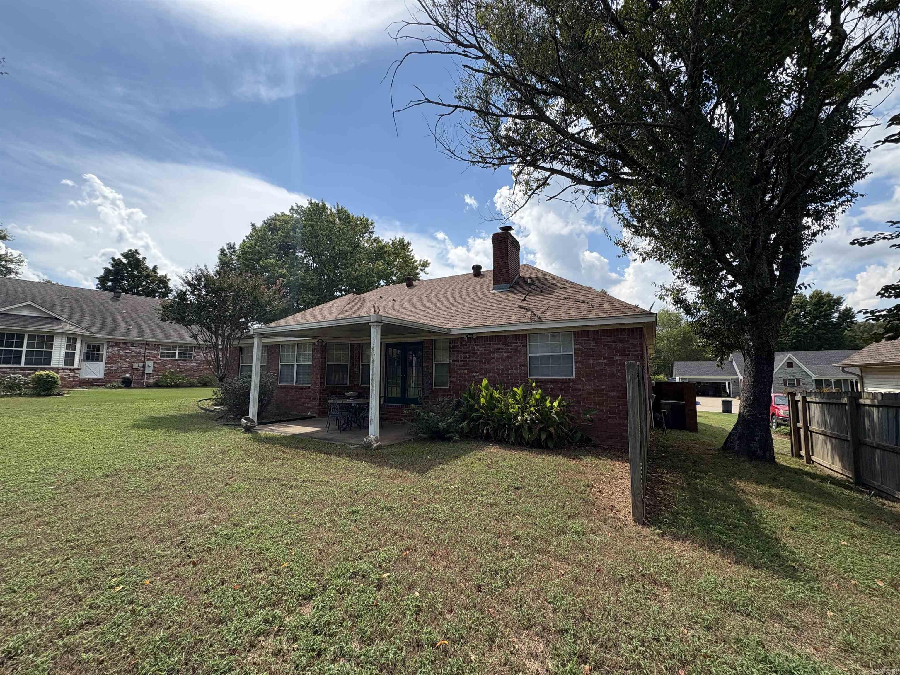 102 Live Oak  Searcy, AR