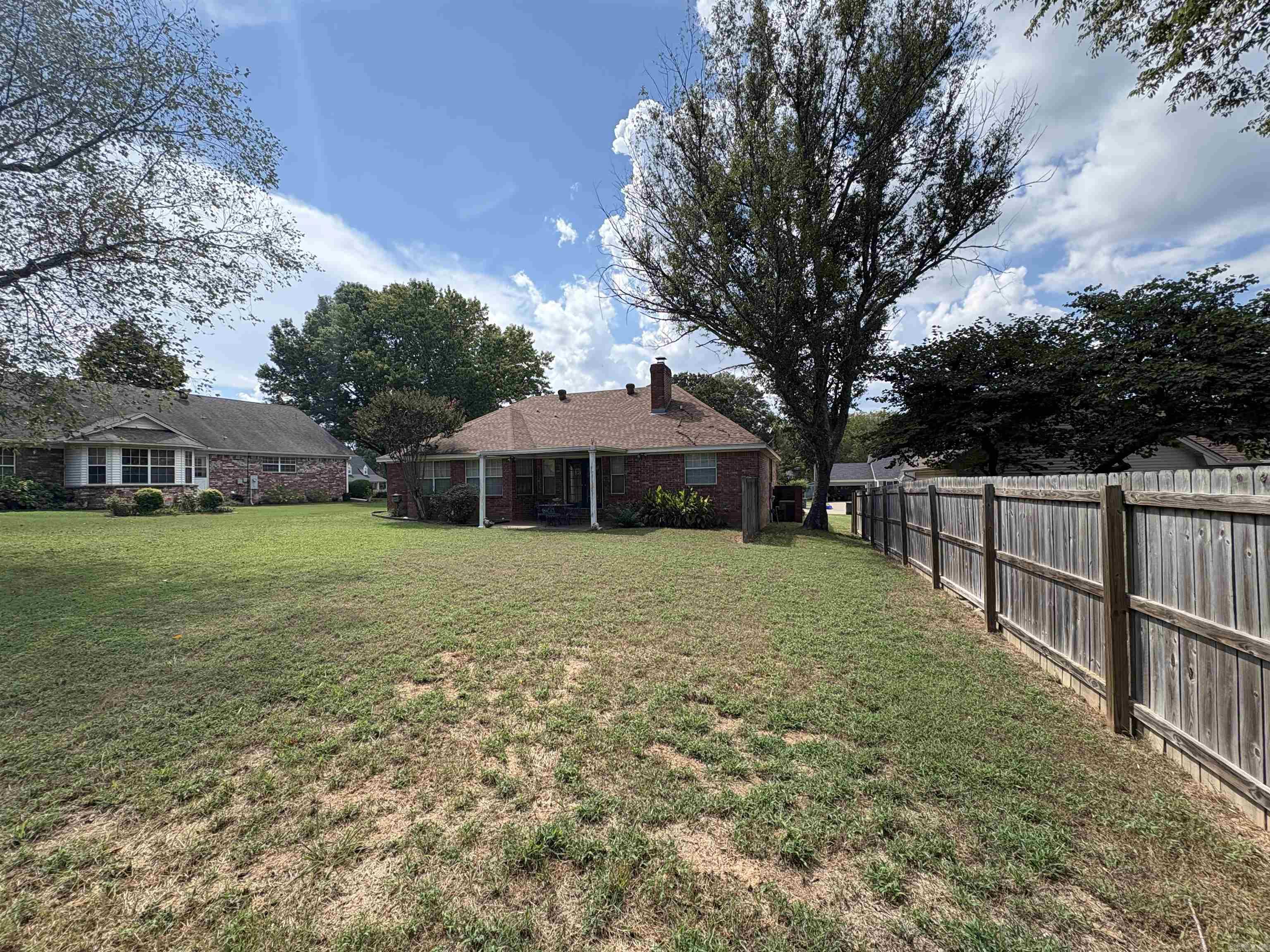 102 Live Oak  Searcy, AR
