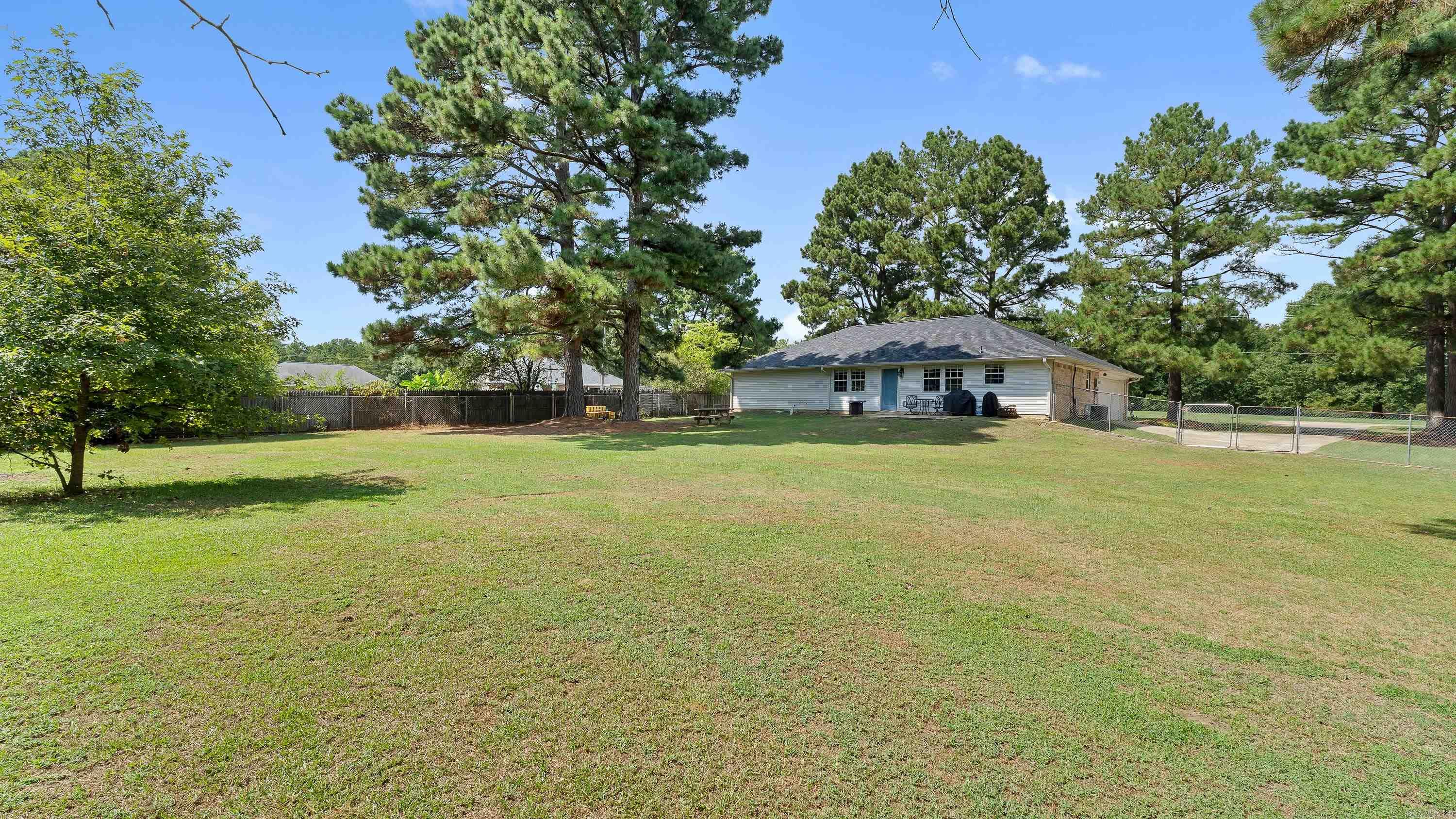 4 Dan Michael Drive  Texarkana, TX