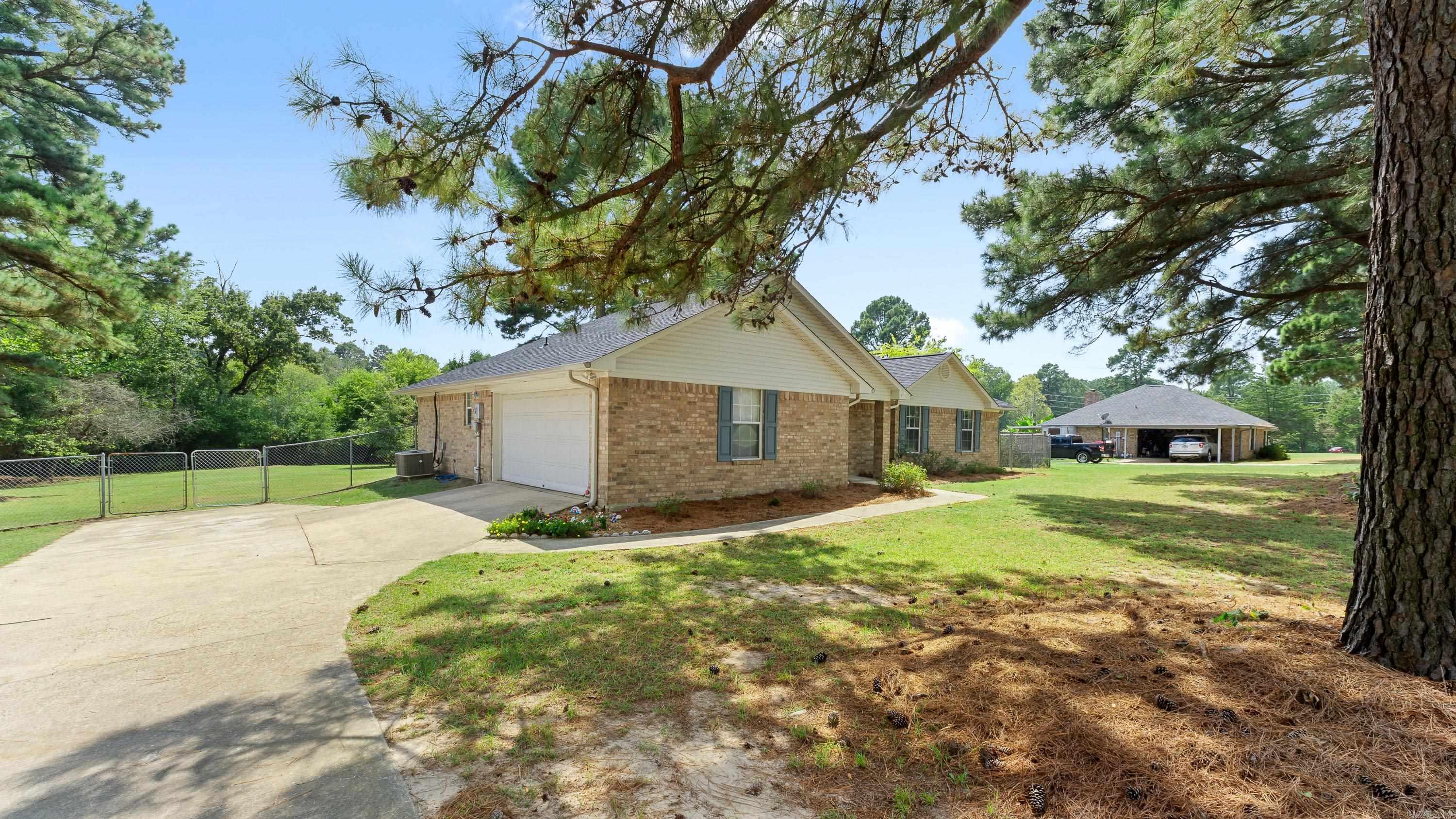 4 Dan Michael Drive  Texarkana, TX