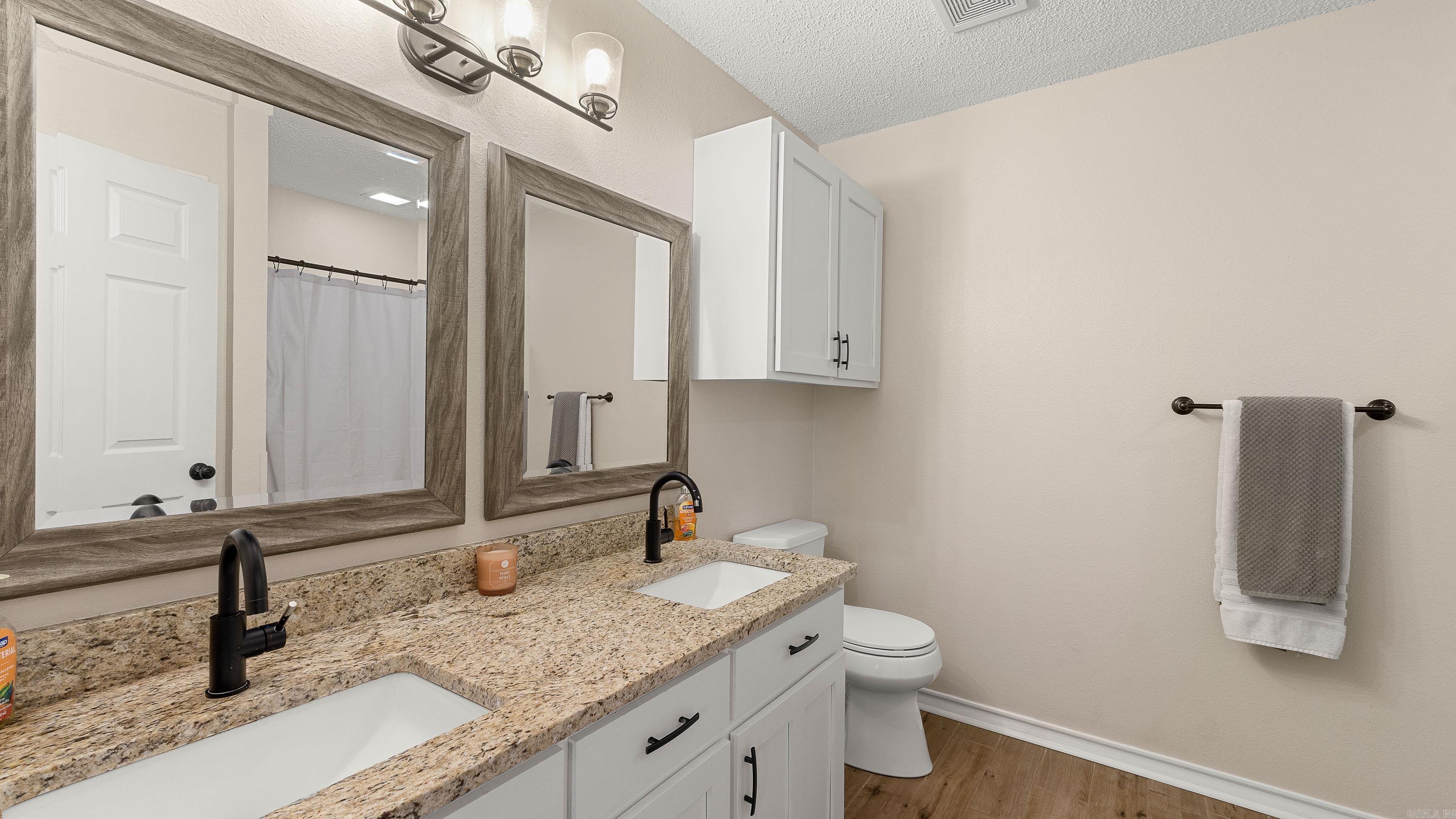 4 Dan Michael Drive  Texarkana, TX