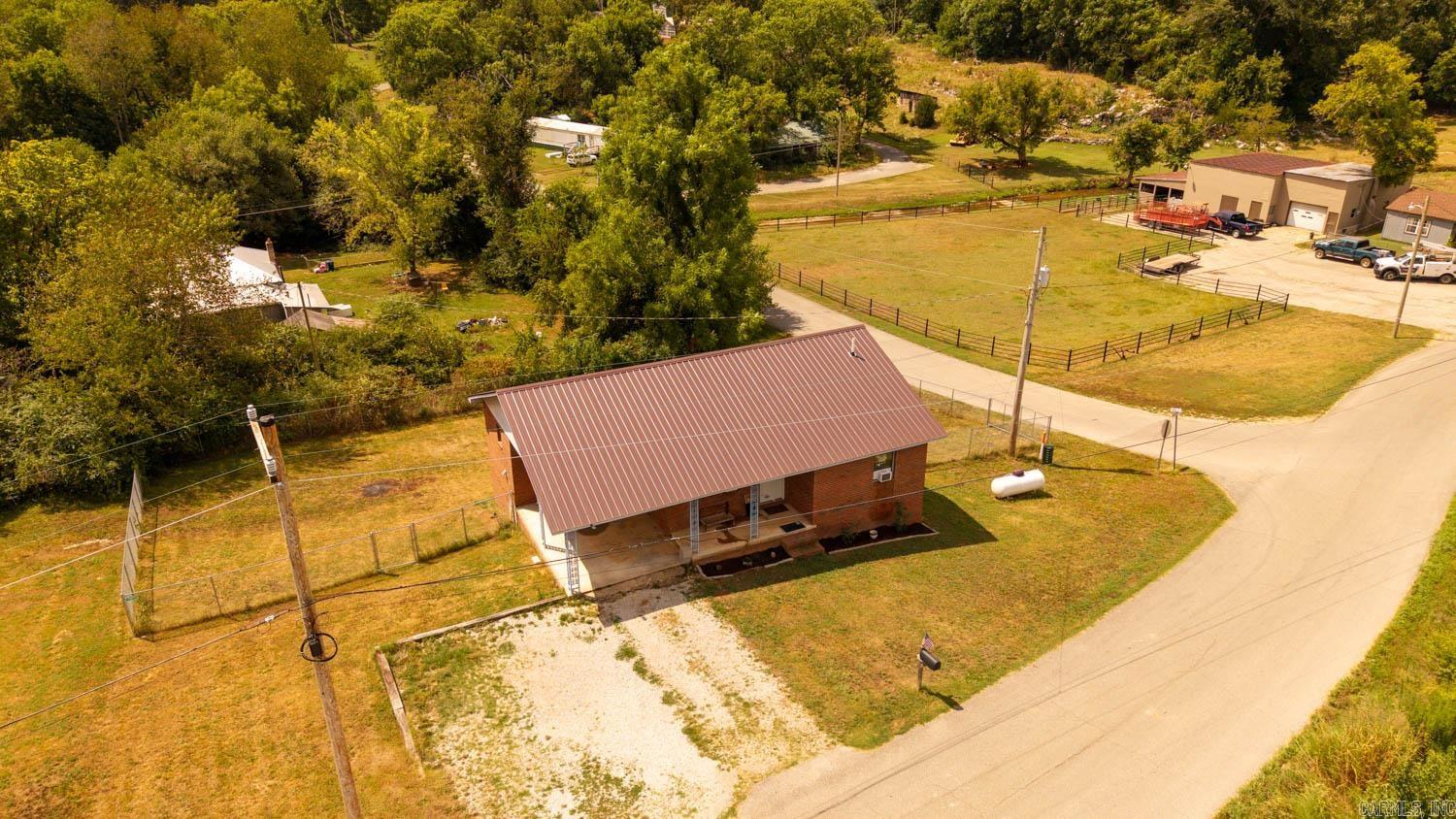 570 Missouri Avenue  Mammoth Spring, AR