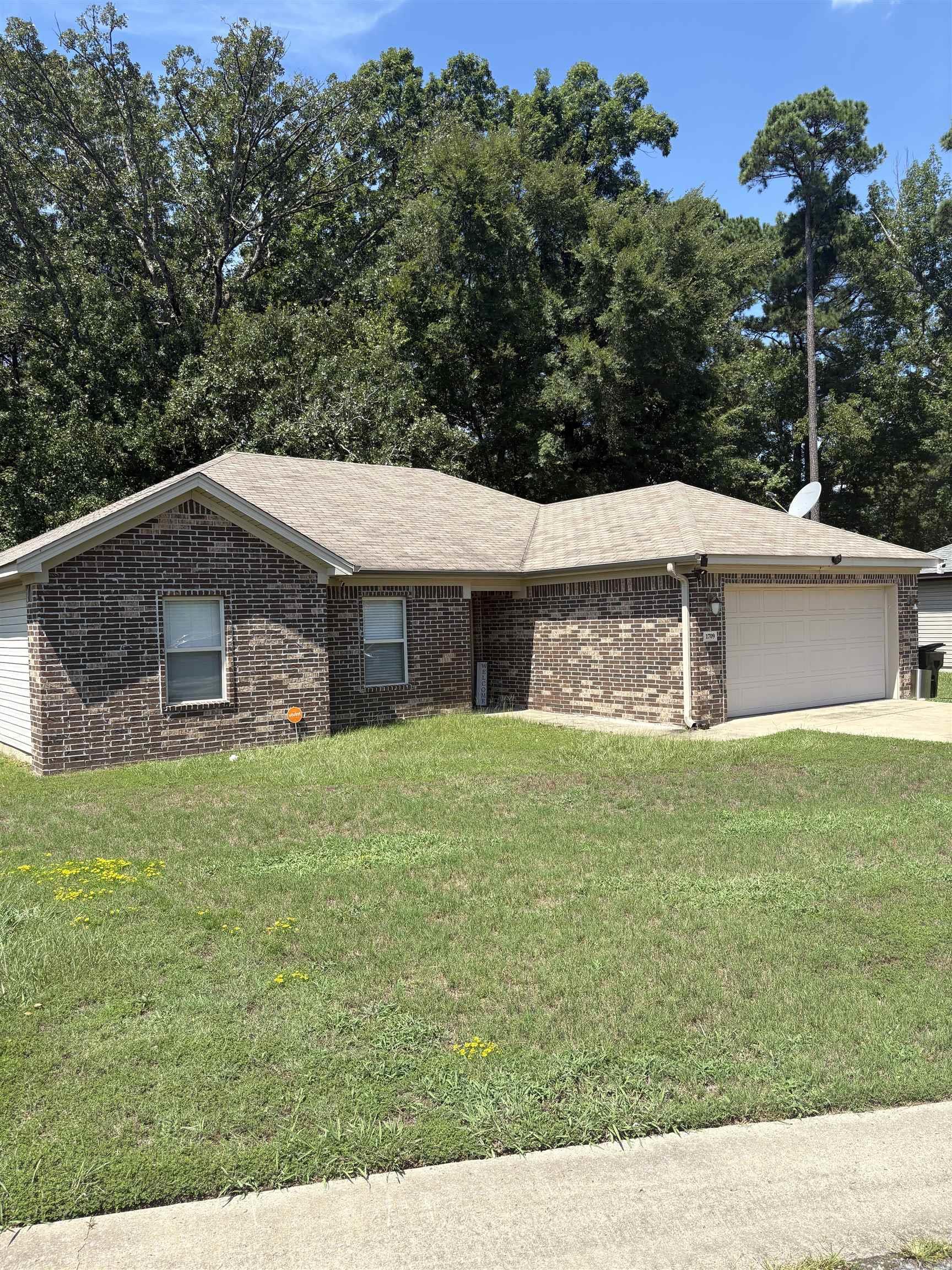 1709 Milburn  Benton, AR