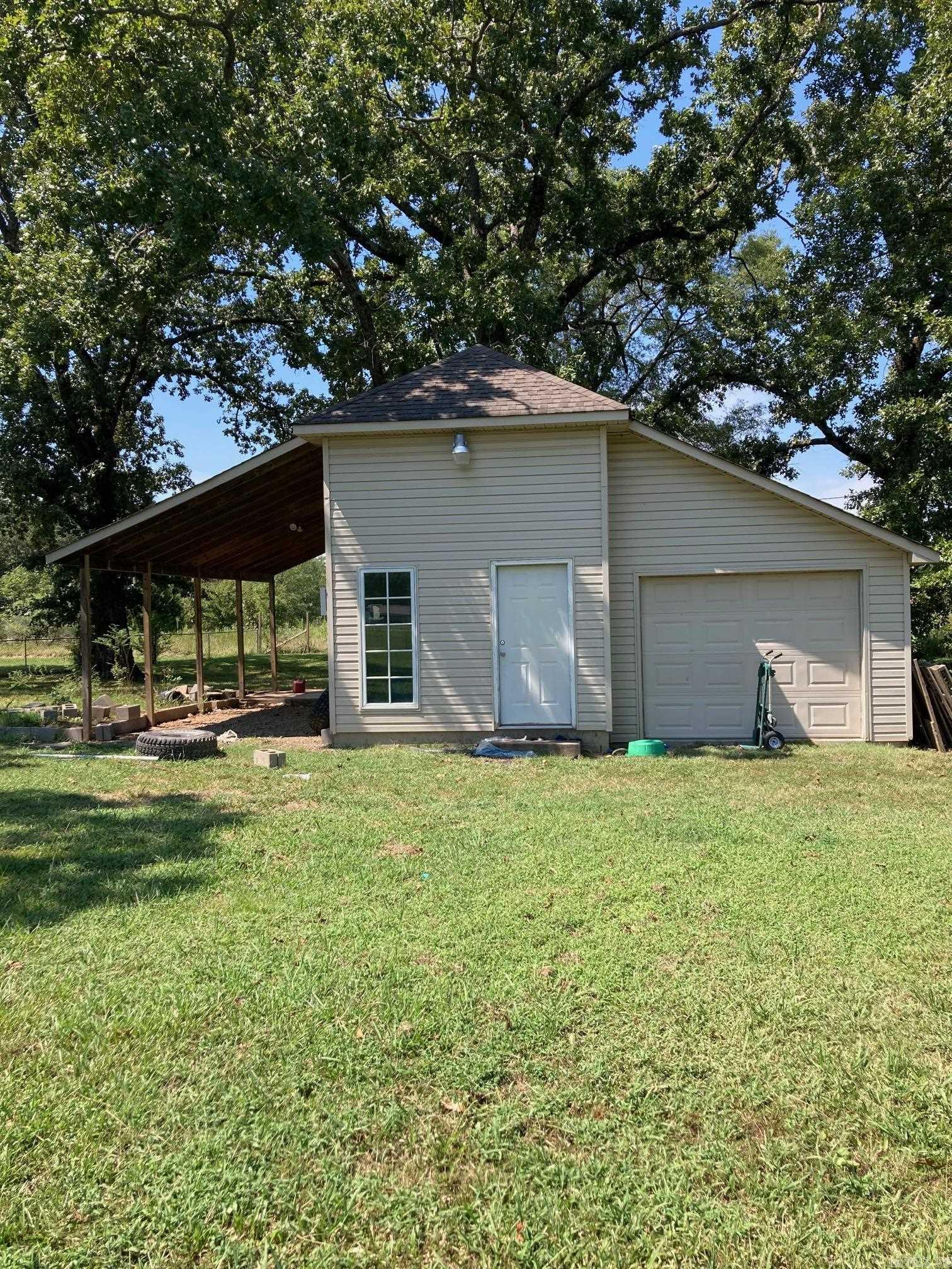 819 Highway 64E  Vilonia, AR