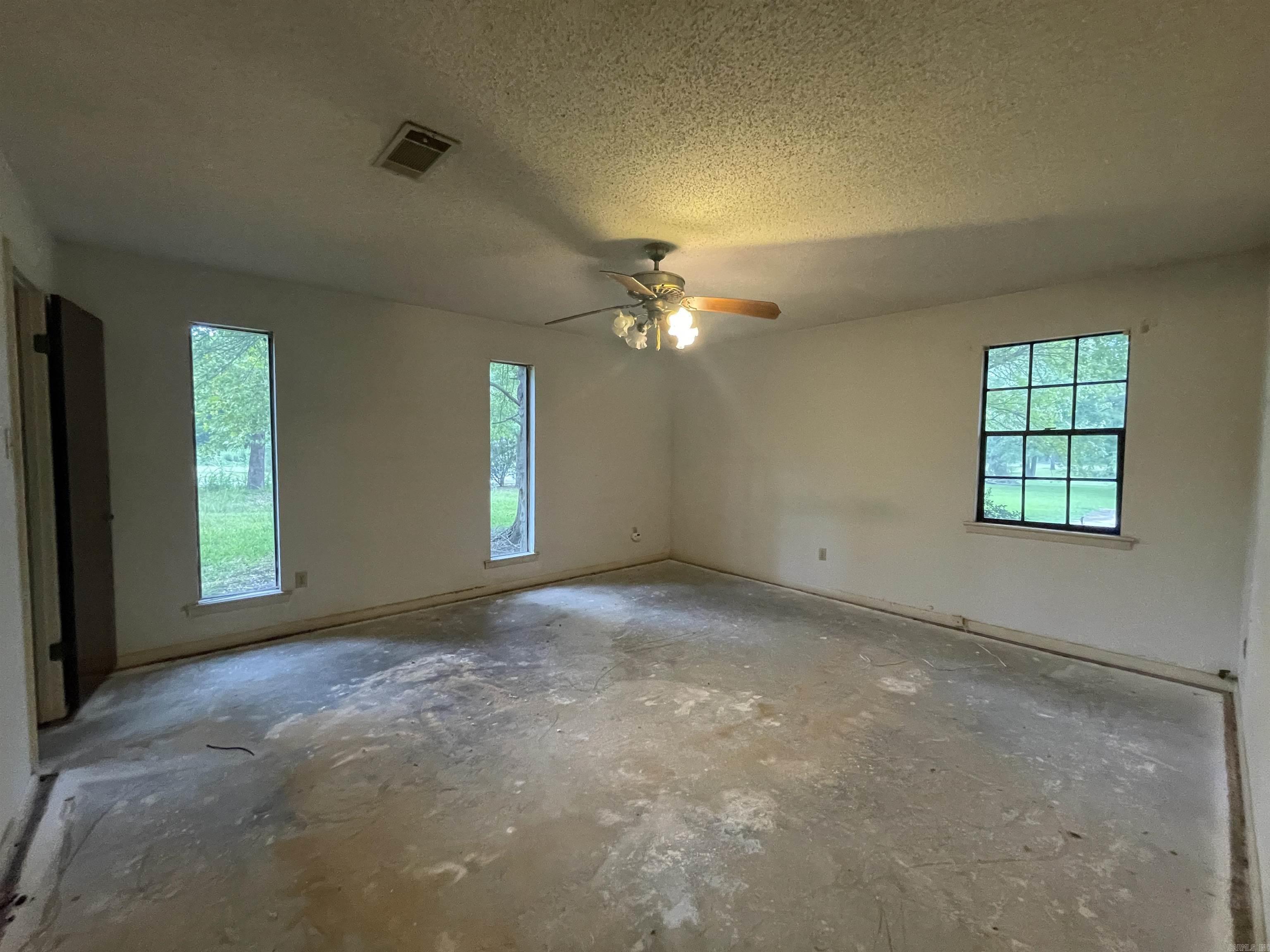 7315 Russwood Ln  Mabelvale, AR
