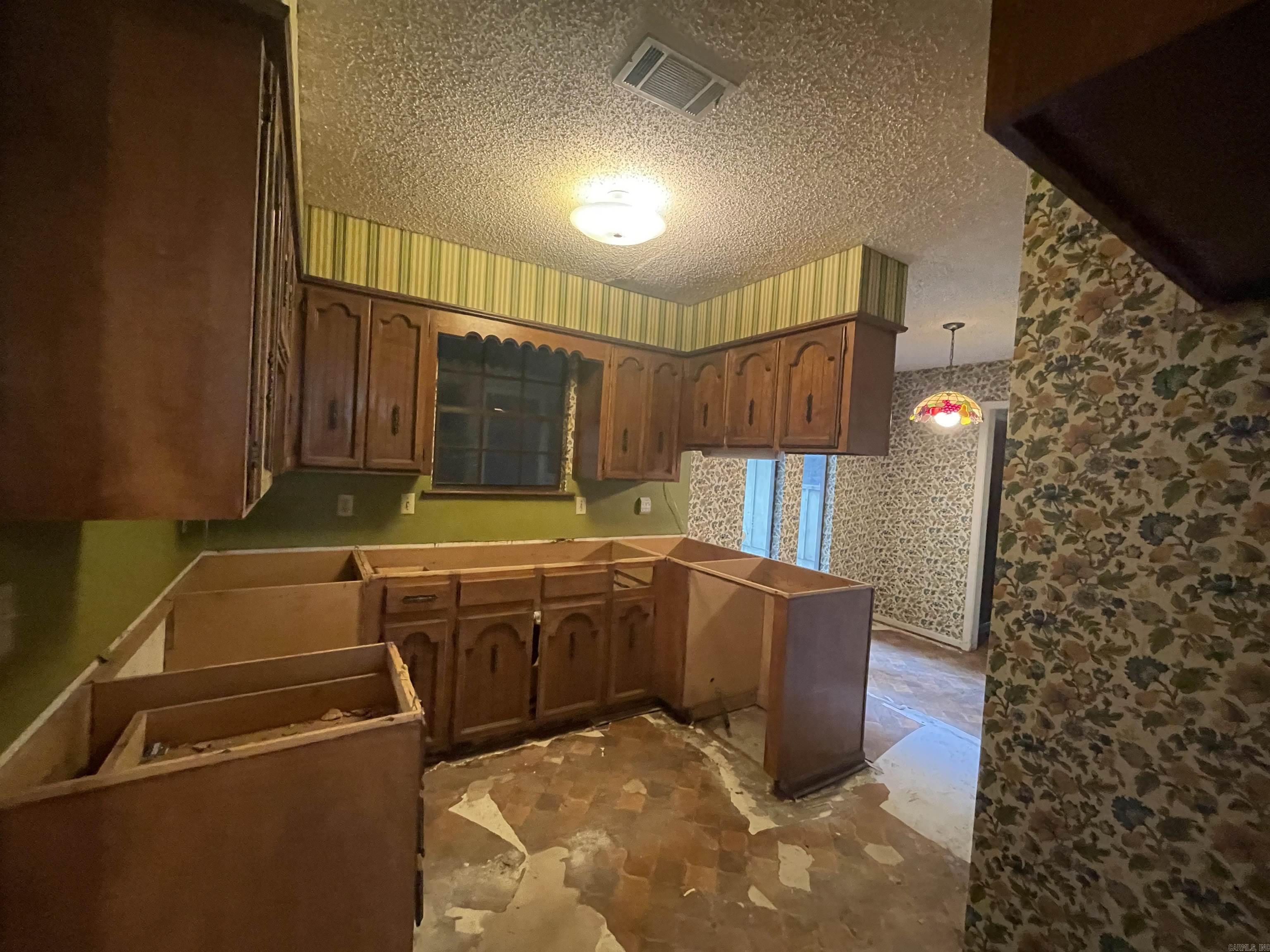 7315 Russwood Ln  Mabelvale, AR
