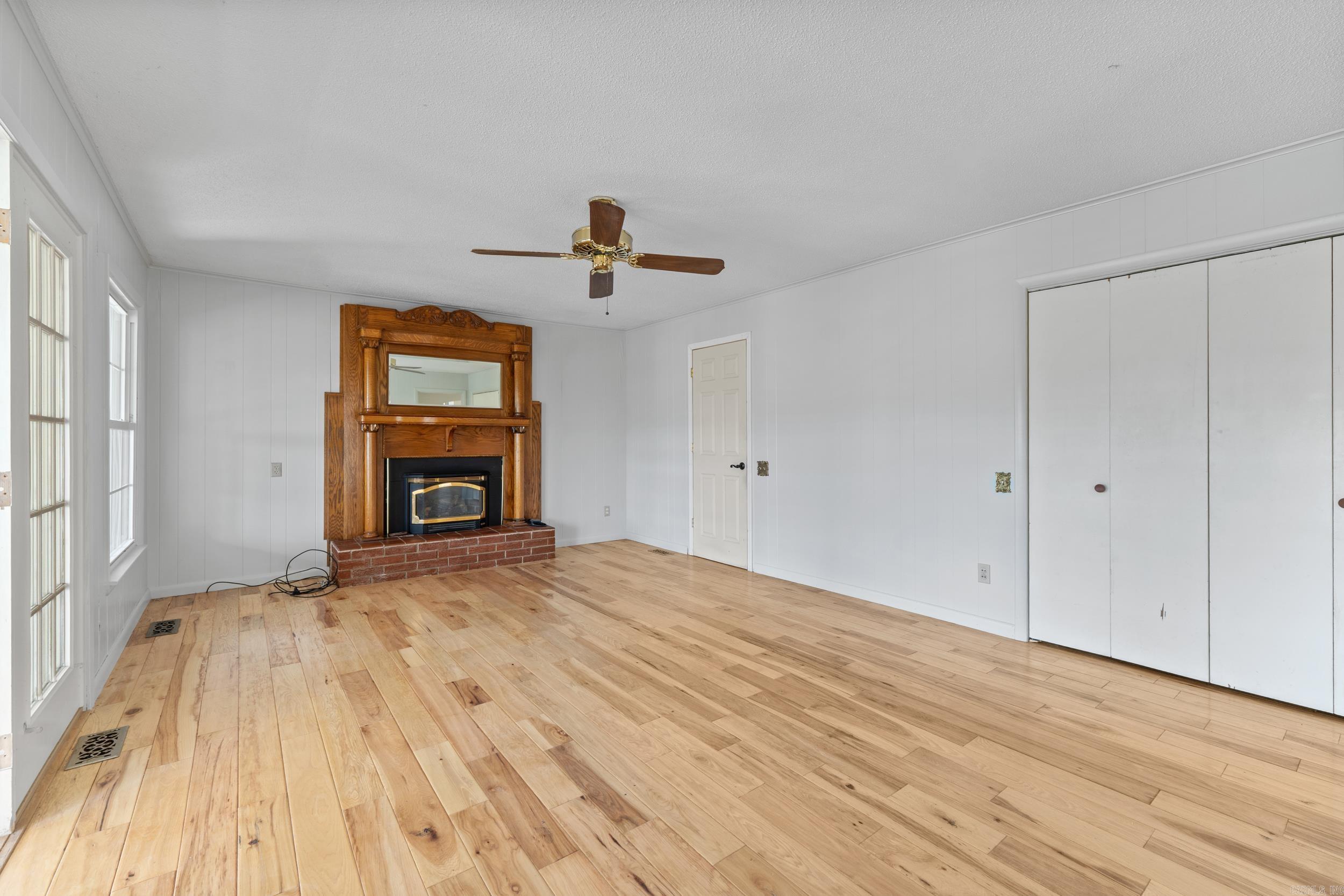 64 South  Calico Rock, AR