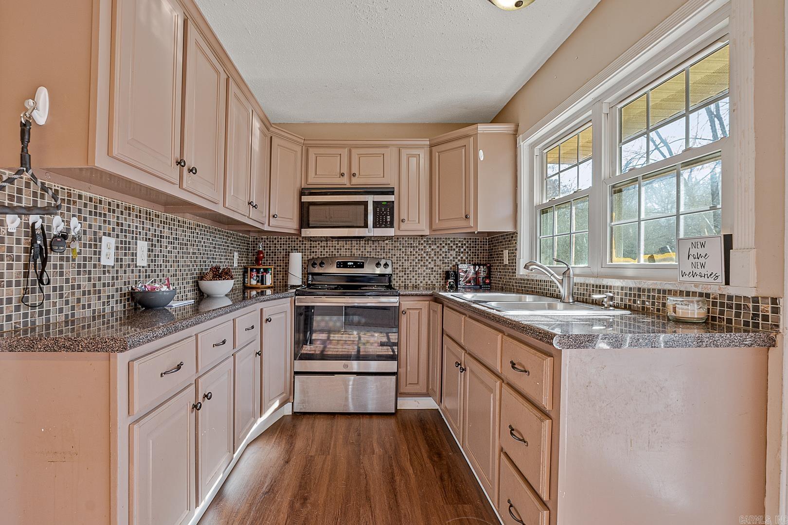 1501 Dana Debbie  Jonesboro, AR