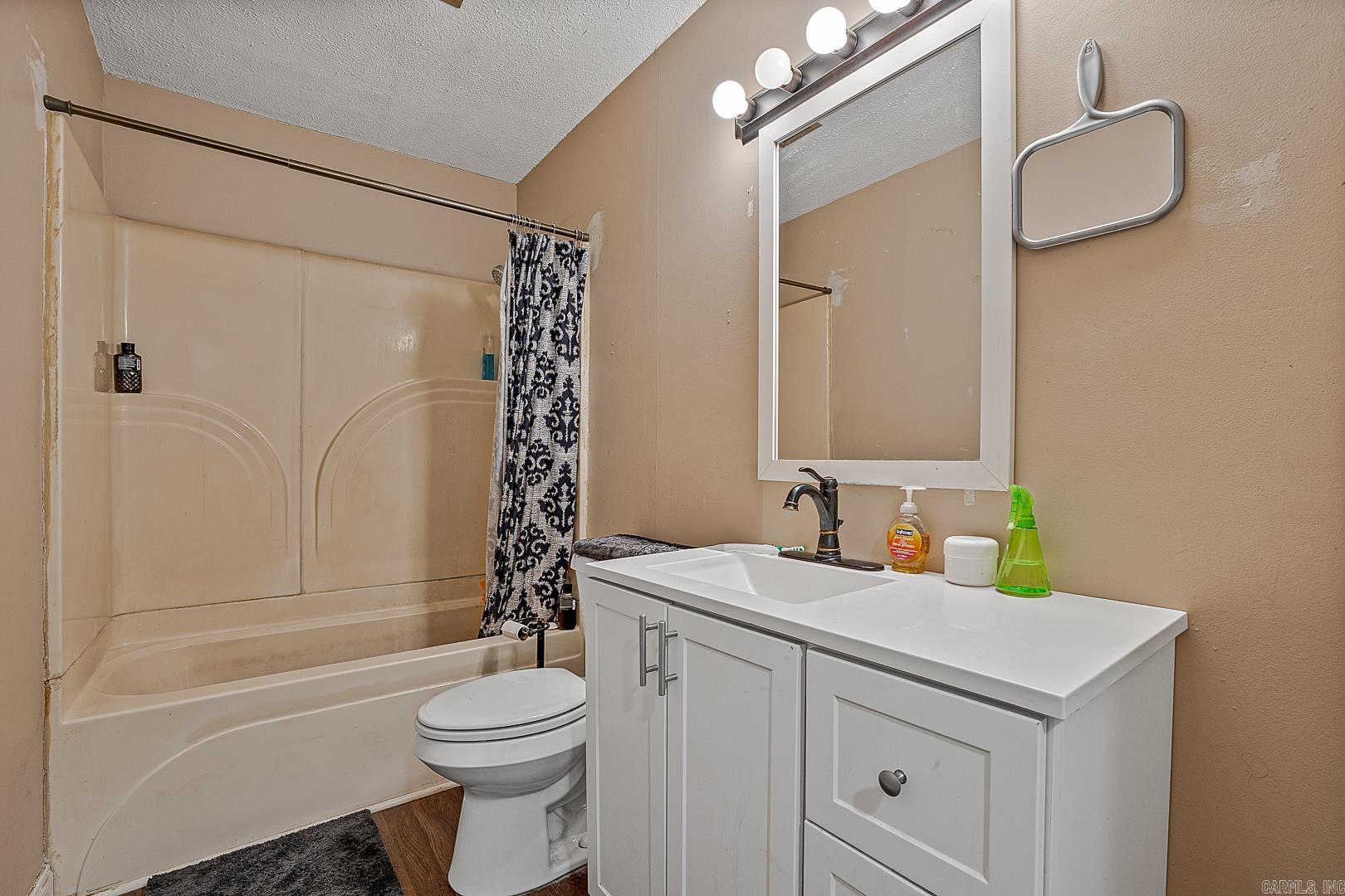 1501 Dana Debbie  Jonesboro, AR