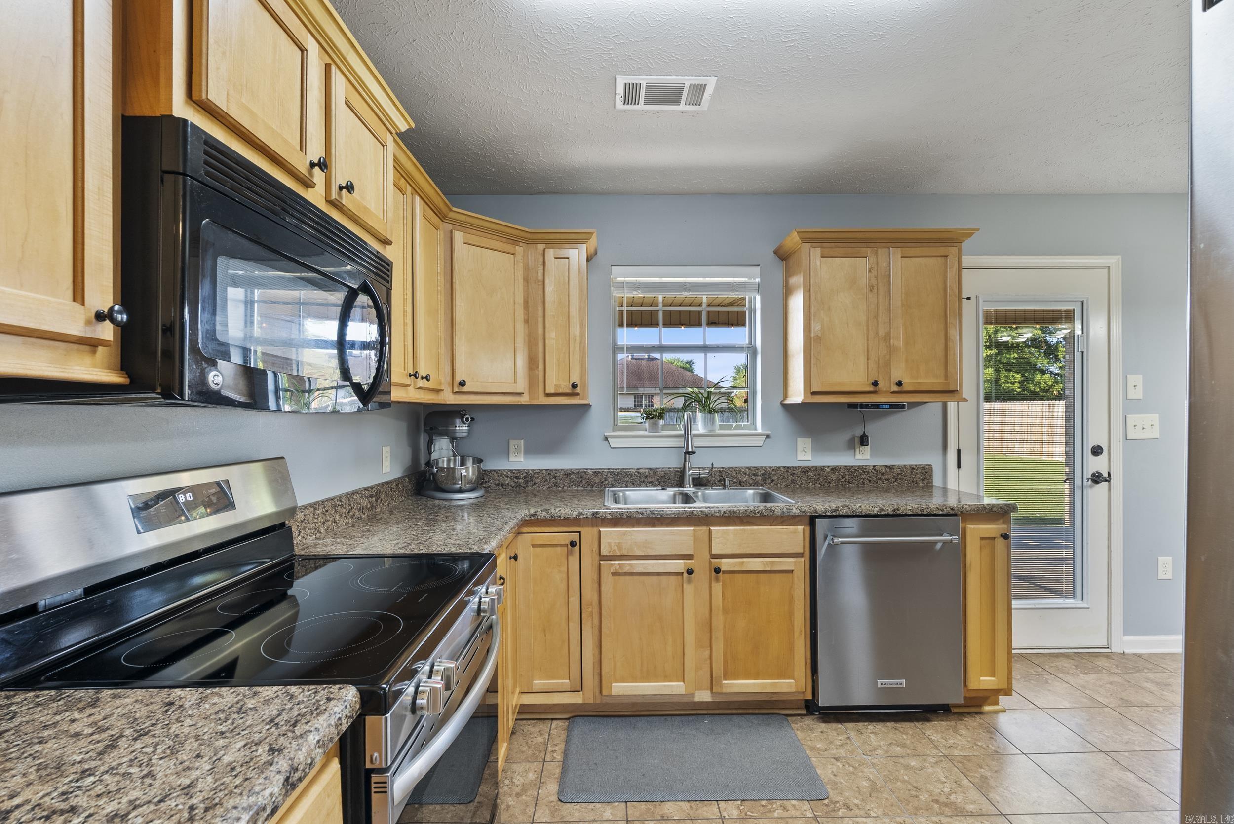15 Amethyst  Greenbrier, AR