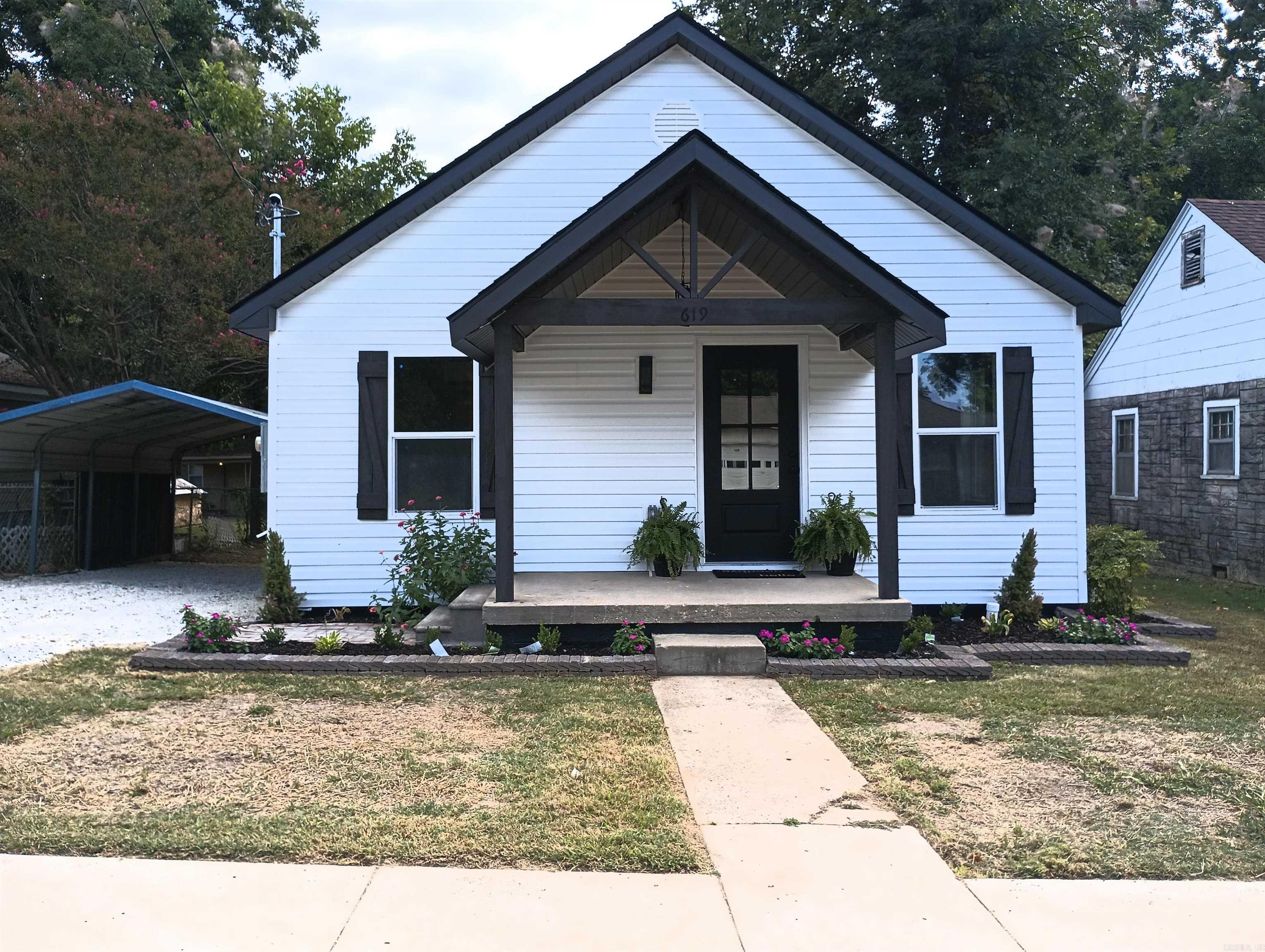 619 N 3rd  Paragould, AR