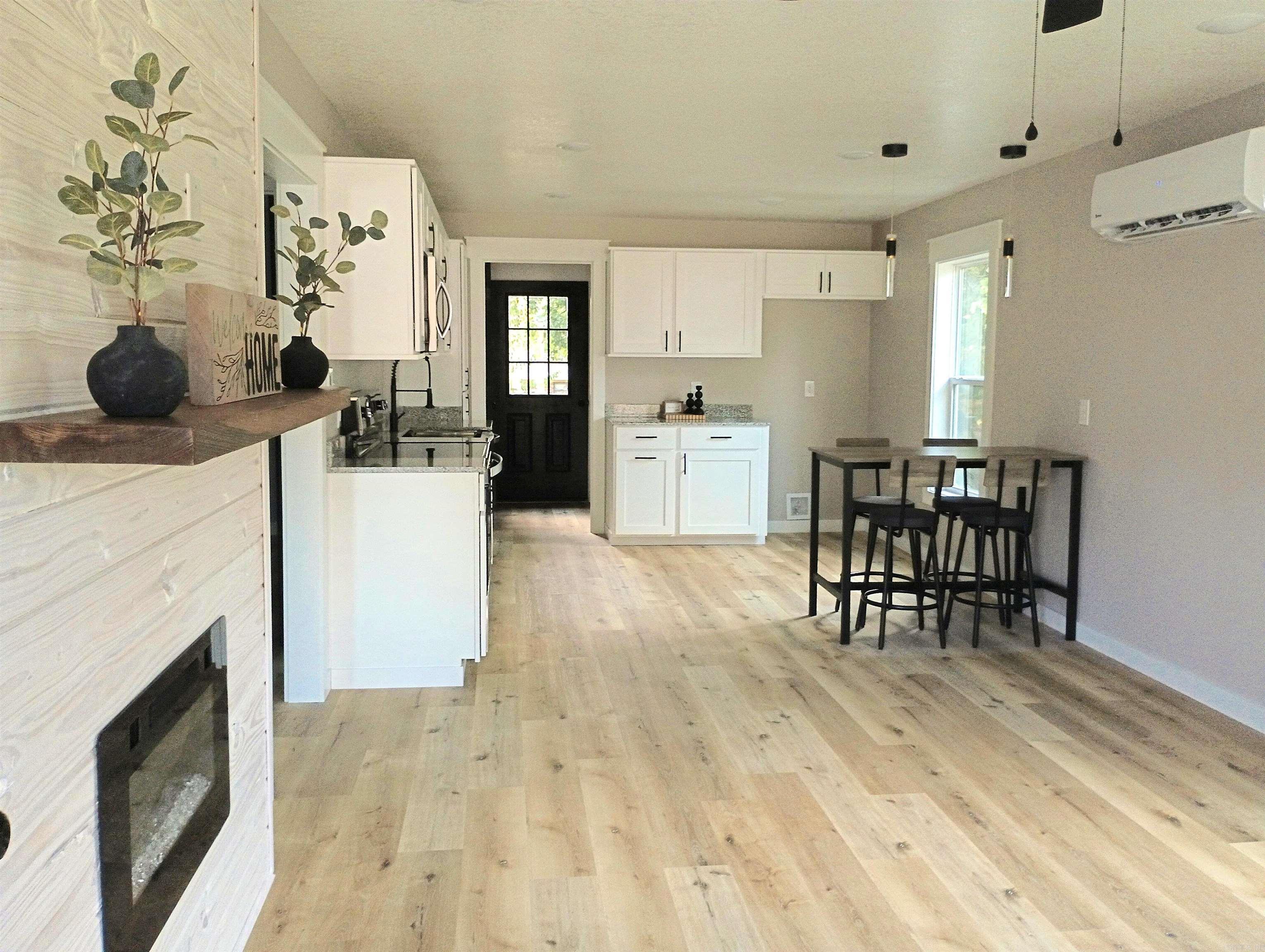 619 N 3rd  Paragould, AR