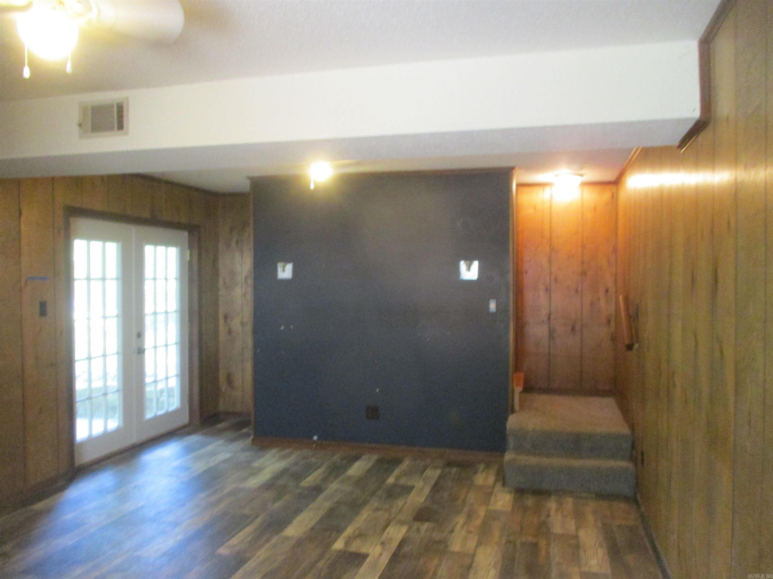 121 Vista  Fairfield Bay, AR