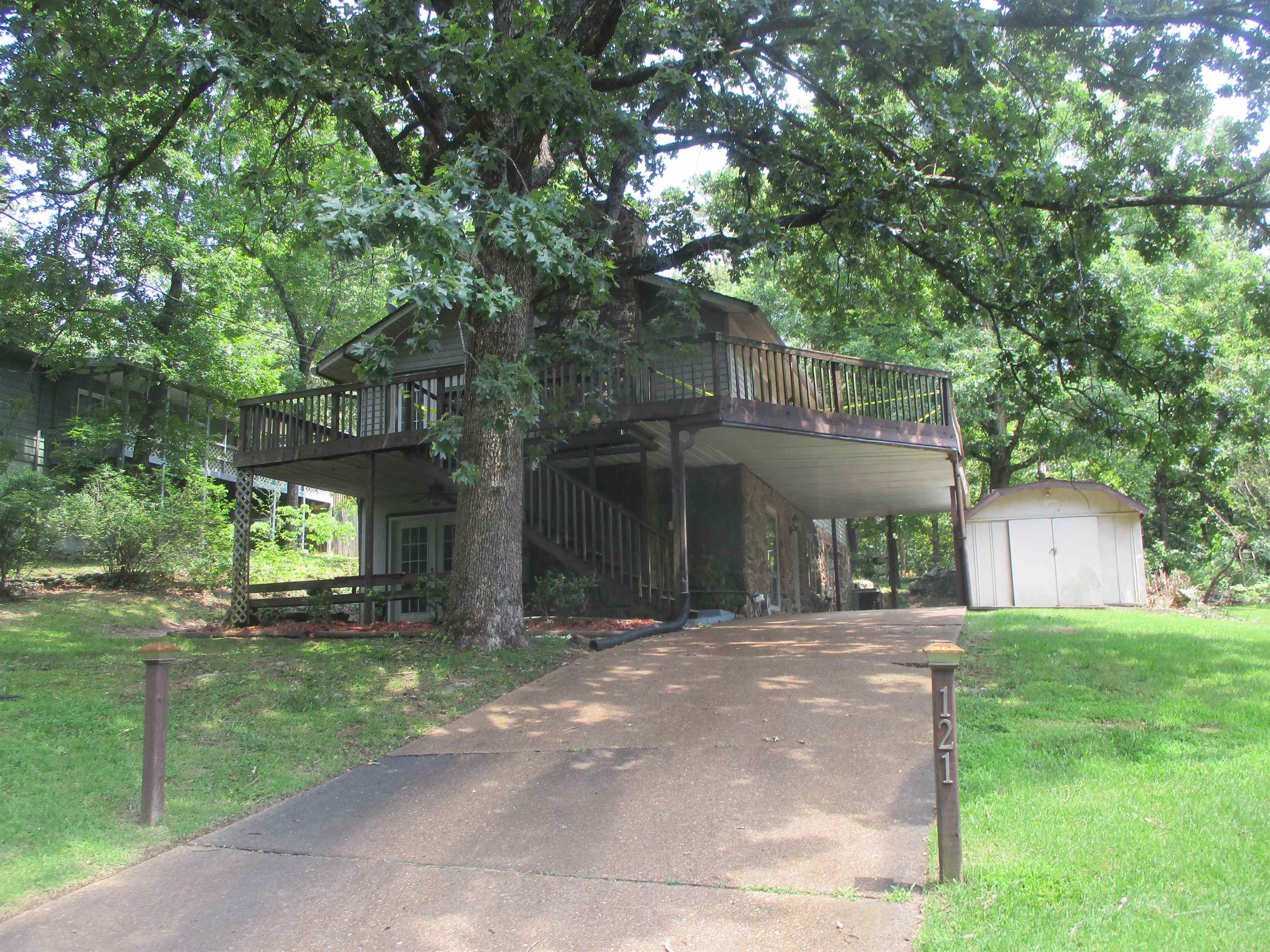 121 Vista  Fairfield Bay, AR