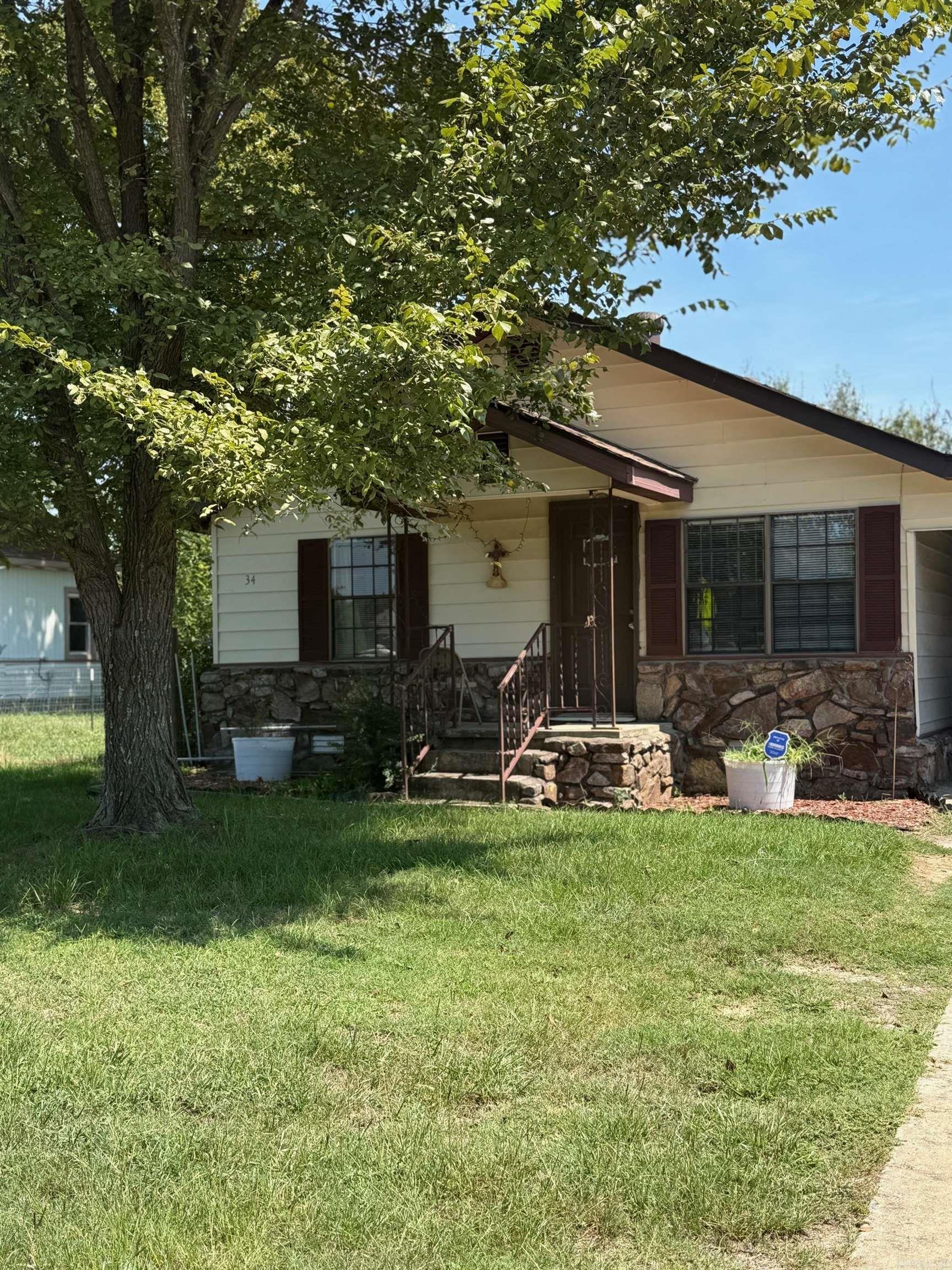 34 Robinson  Wooster, AR
