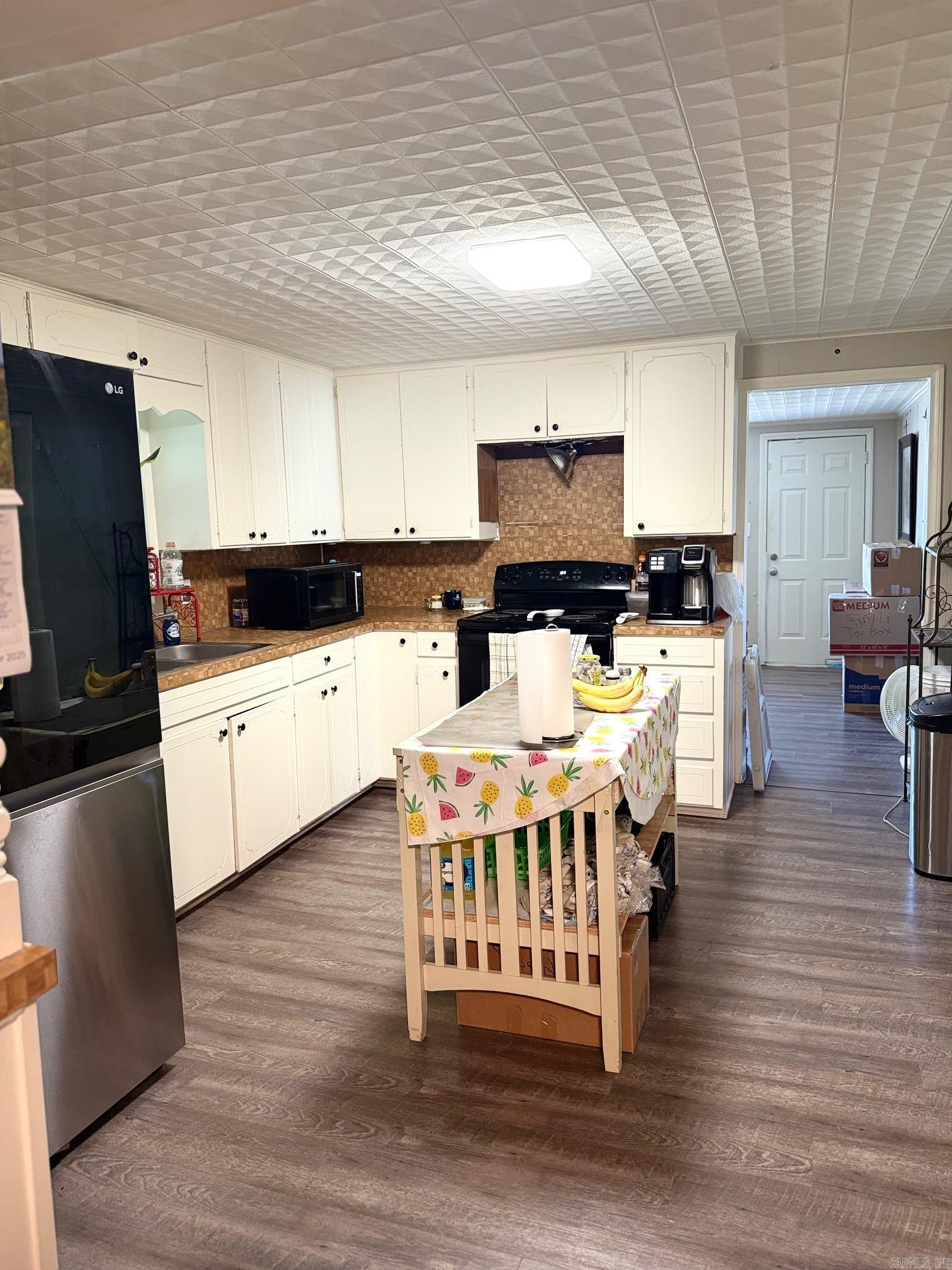 34 Robinson  Wooster, AR