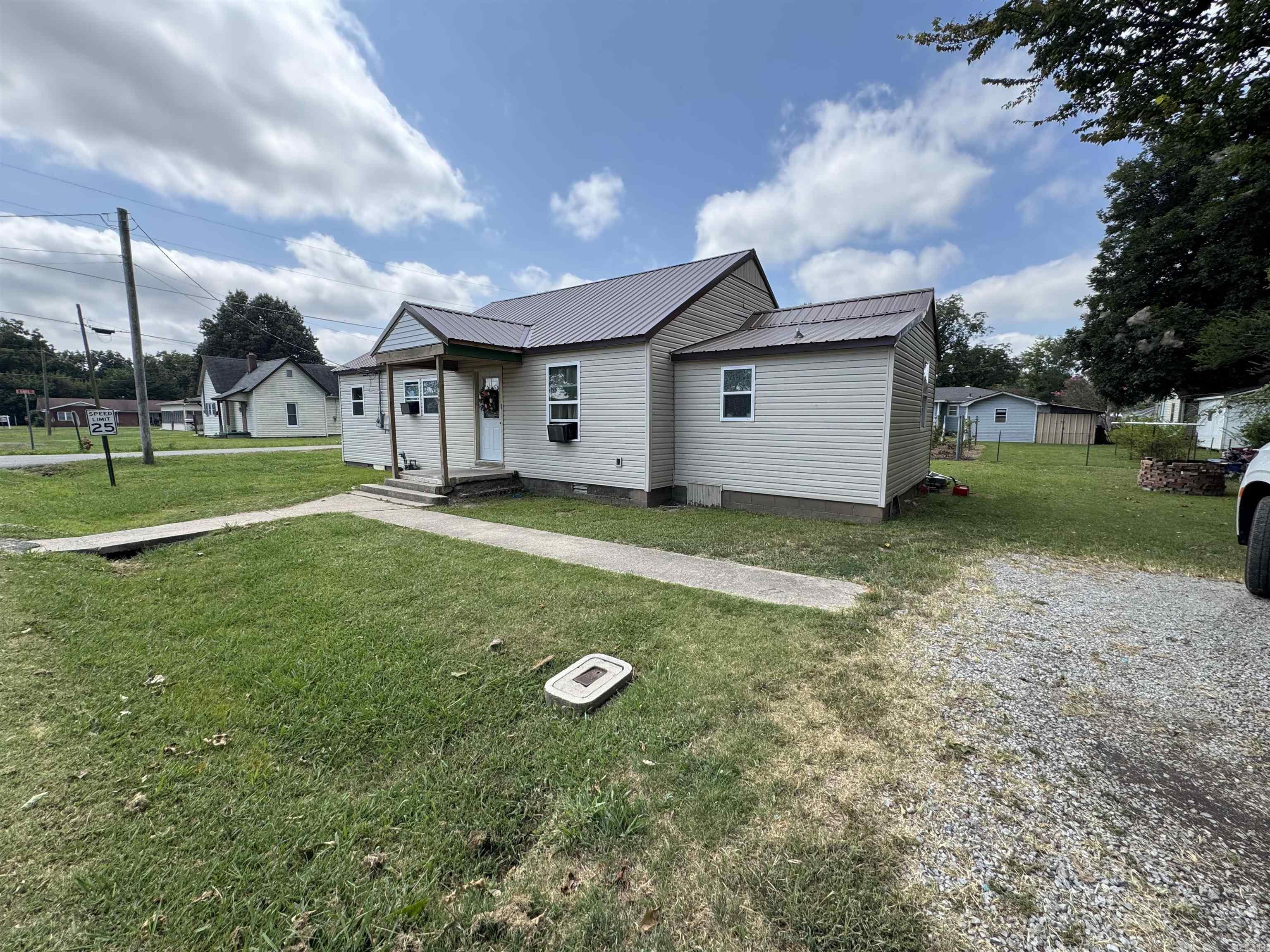 487 S Garfield  Piggott, AR