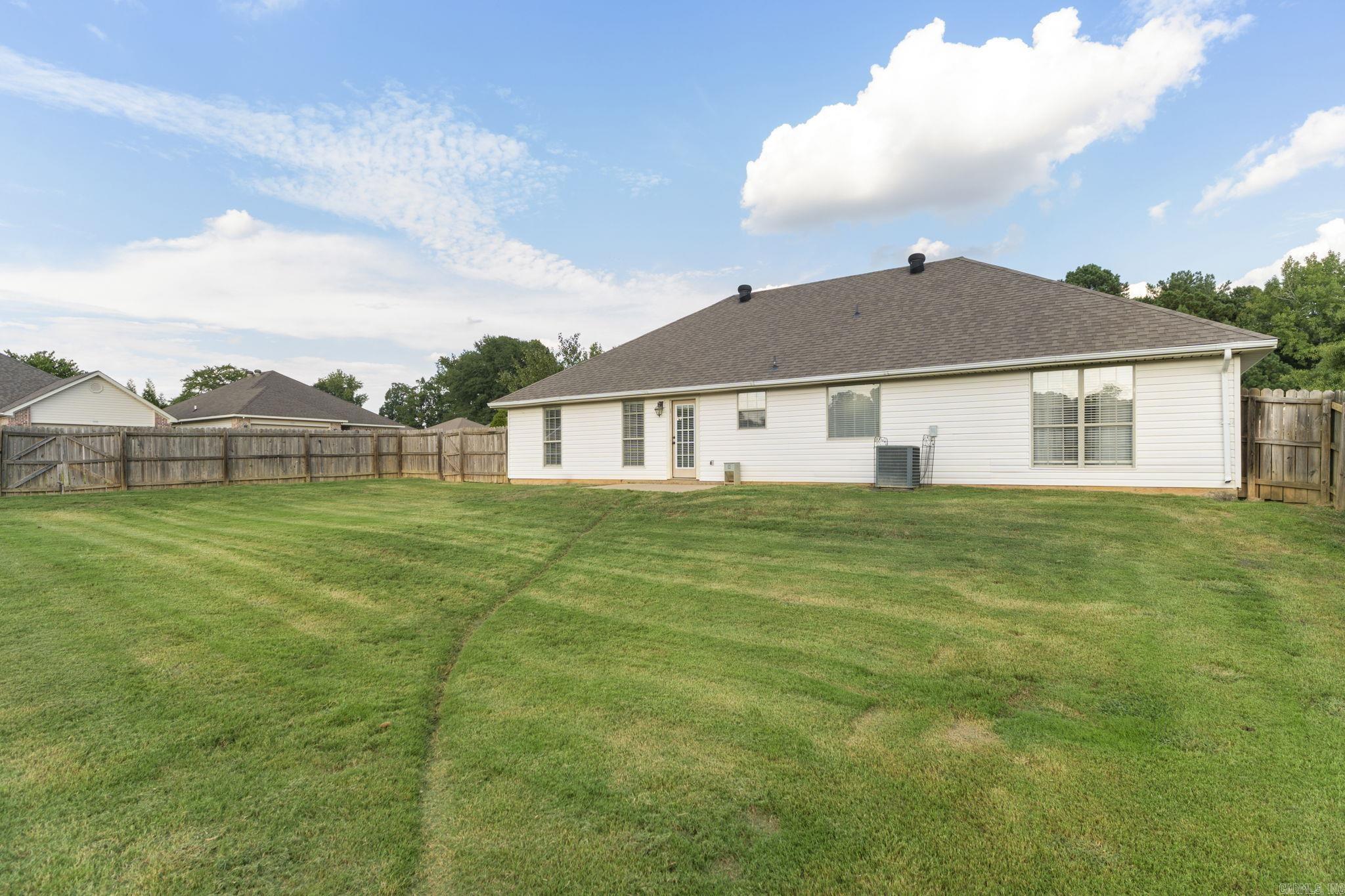 201 Pope Dr  Benton, AR