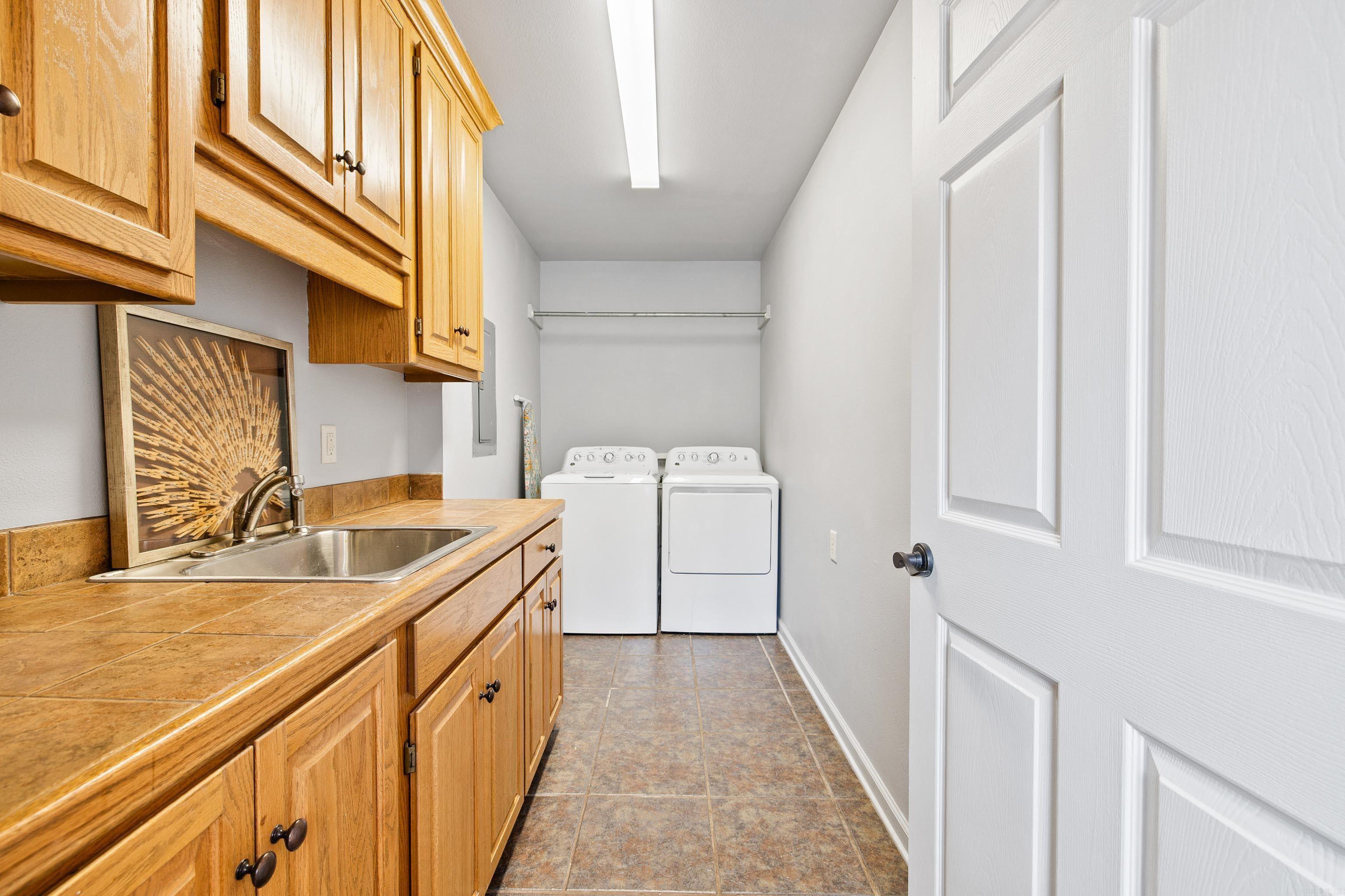 1045 Cambridge  Benton, AR