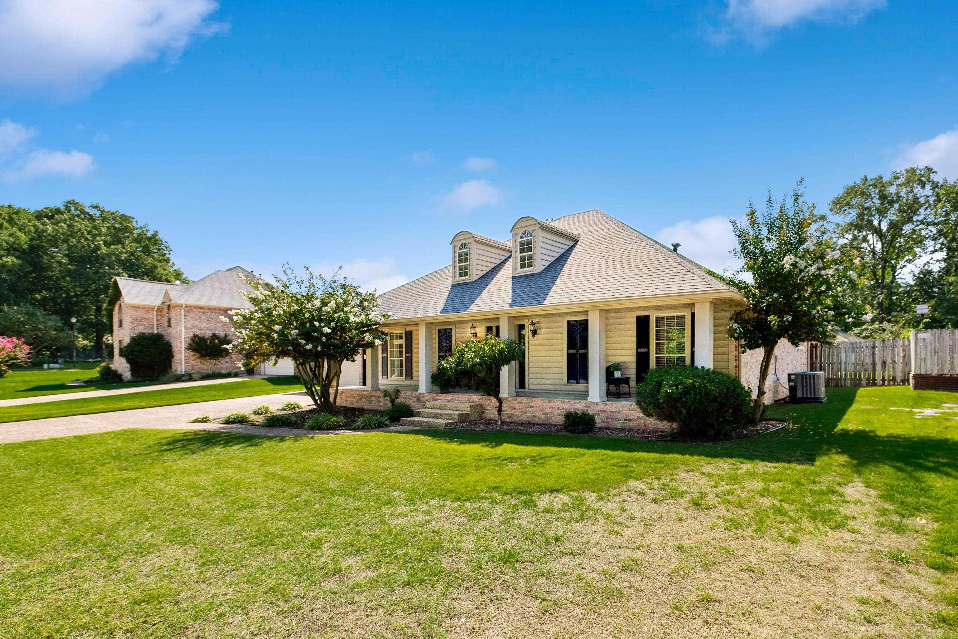 1045 Cambridge  Benton, AR