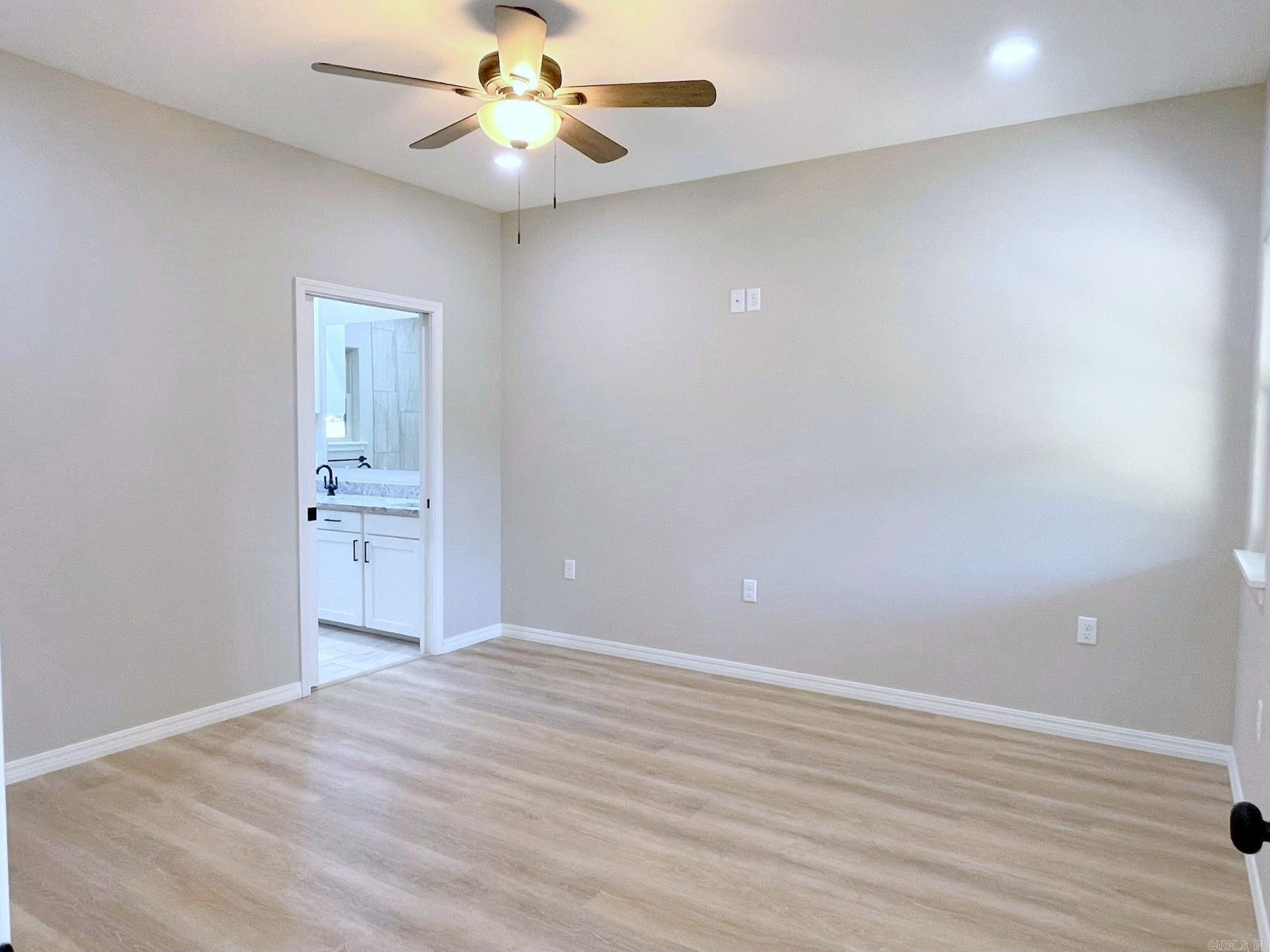 104 Red Oak  Mena, AR