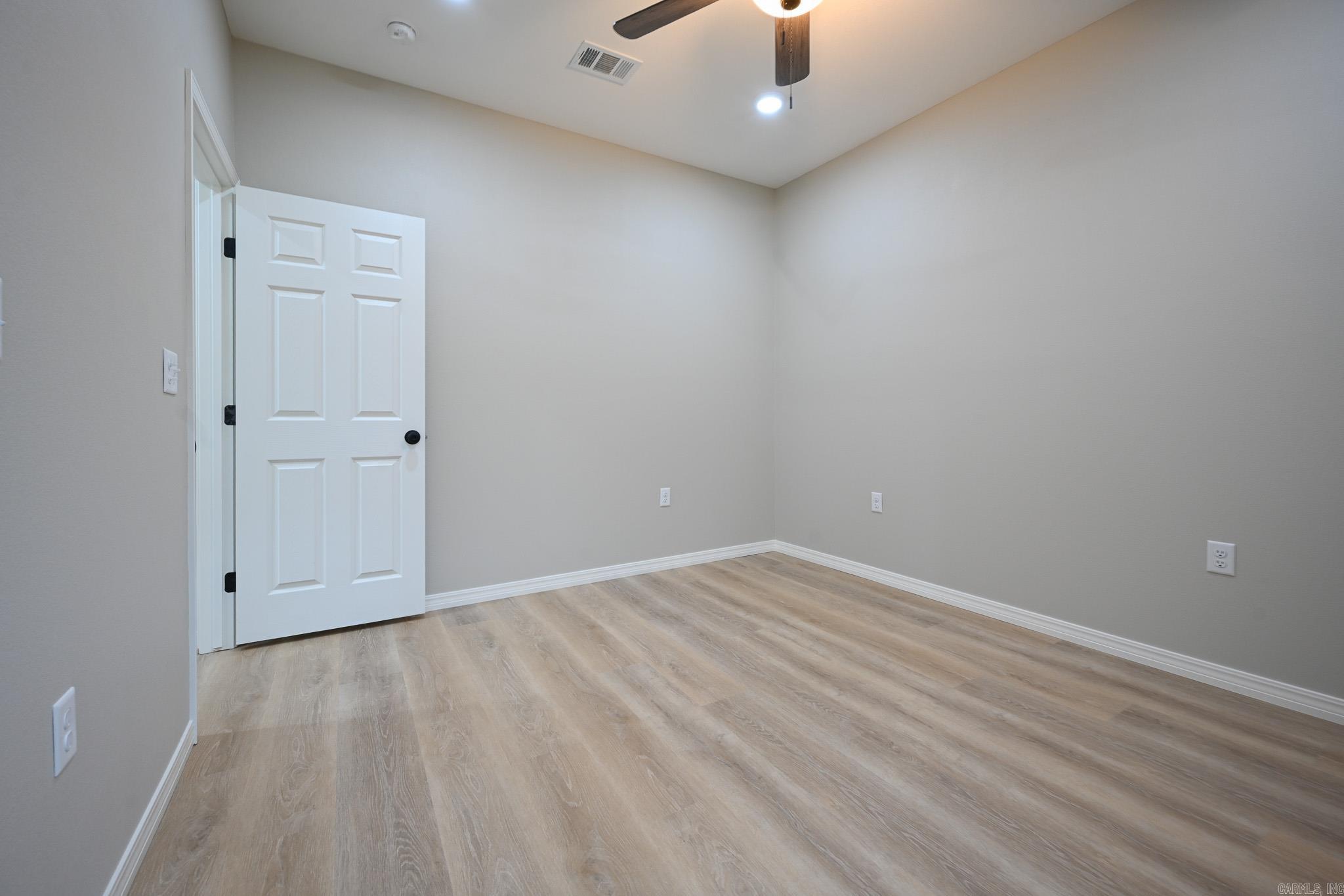 104 Red Oak  Mena, AR