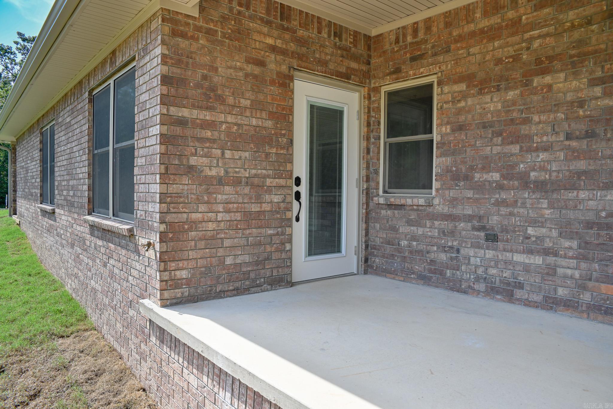 104 Red Oak  Mena, AR