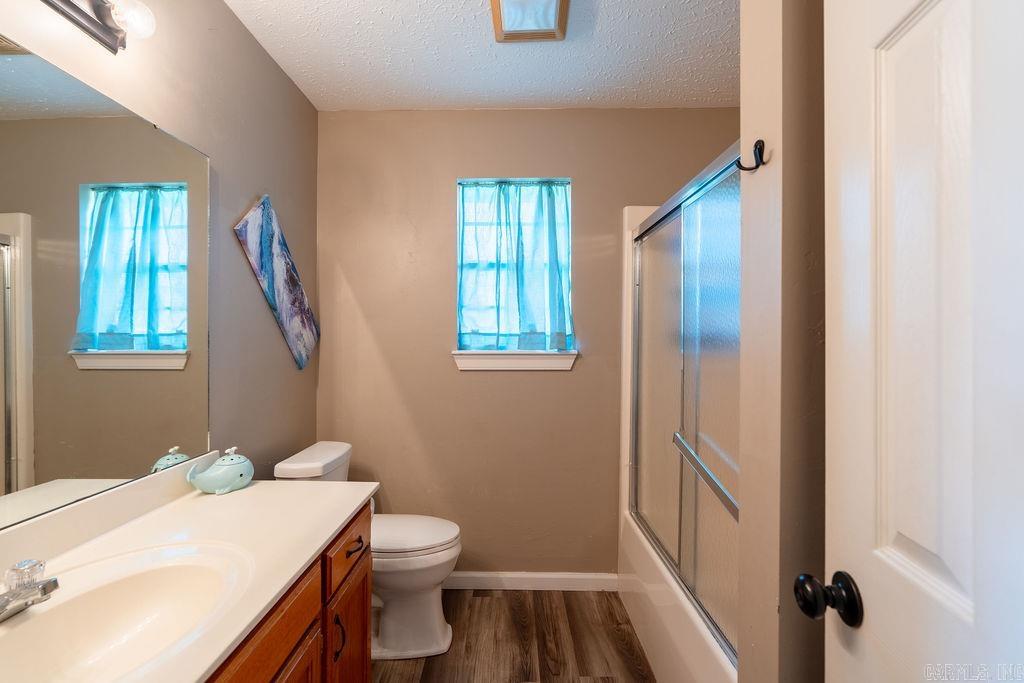 38 Linda  Greenbrier, AR